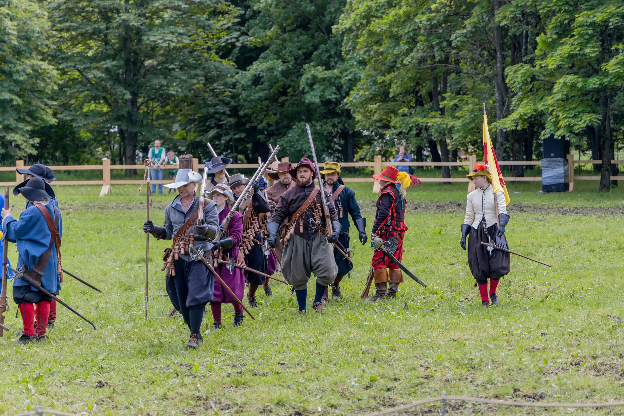 Времена и эпохи 2024. Парк 50-летия Октября. Репортажный, семейный и студийный фотограф в Москве Демин Алексей