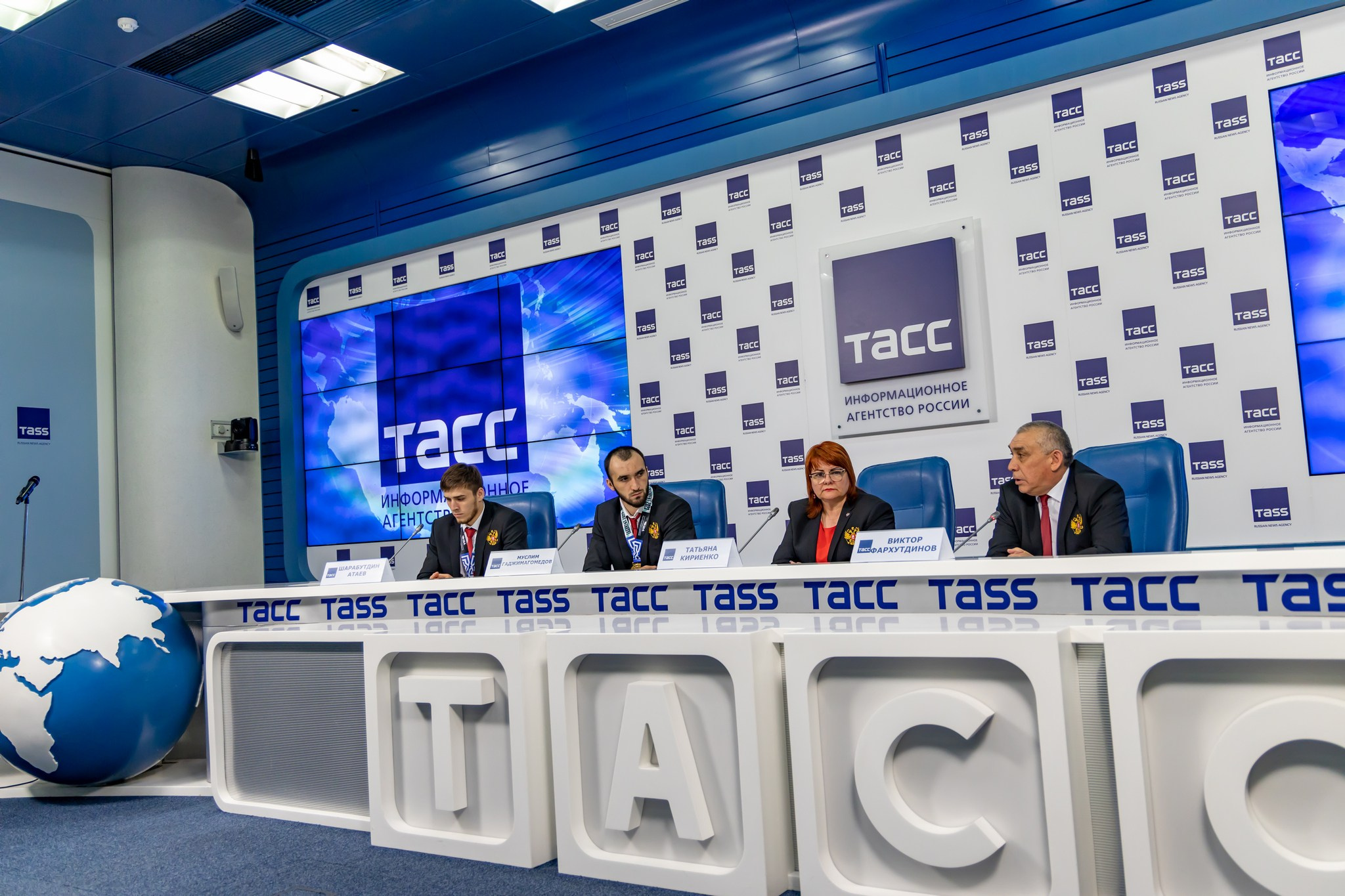 Пресс-конференция, посвященная достижениям мужской сборной Росси. Репортажный, семейный и студийный фотограф в Москве Демин Алексей