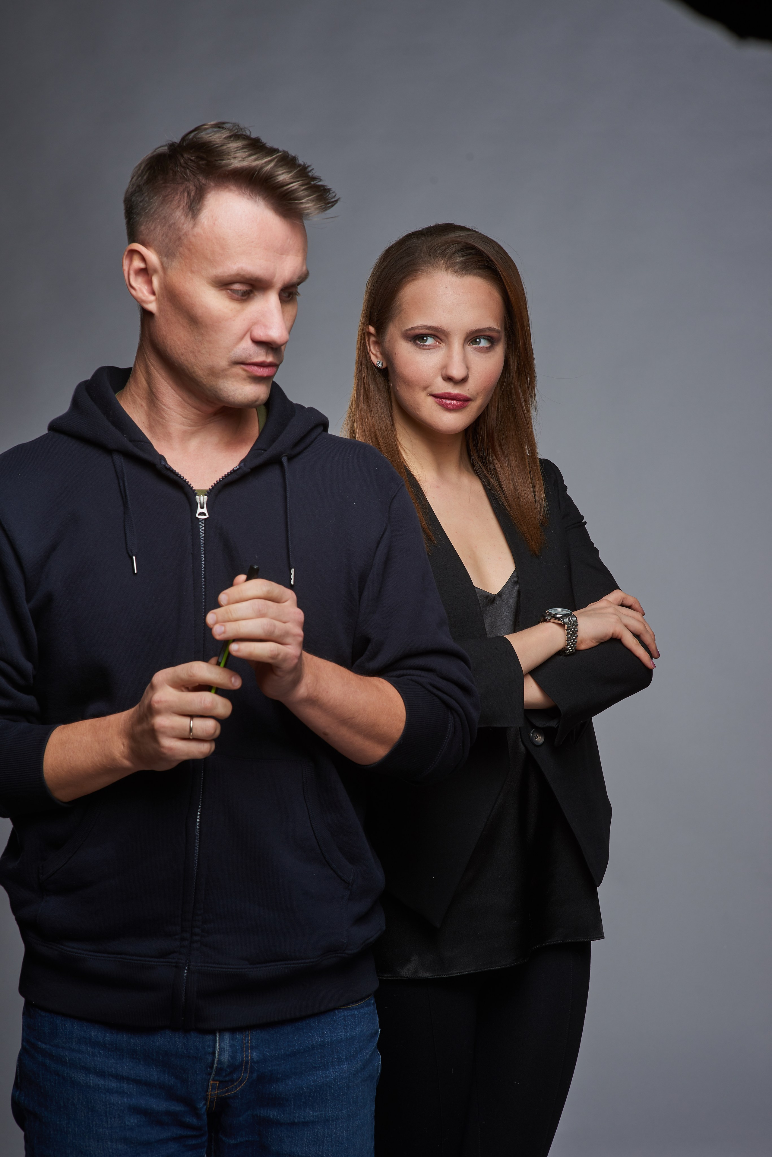 BACKSTAGE. Www.apowerstudio.com