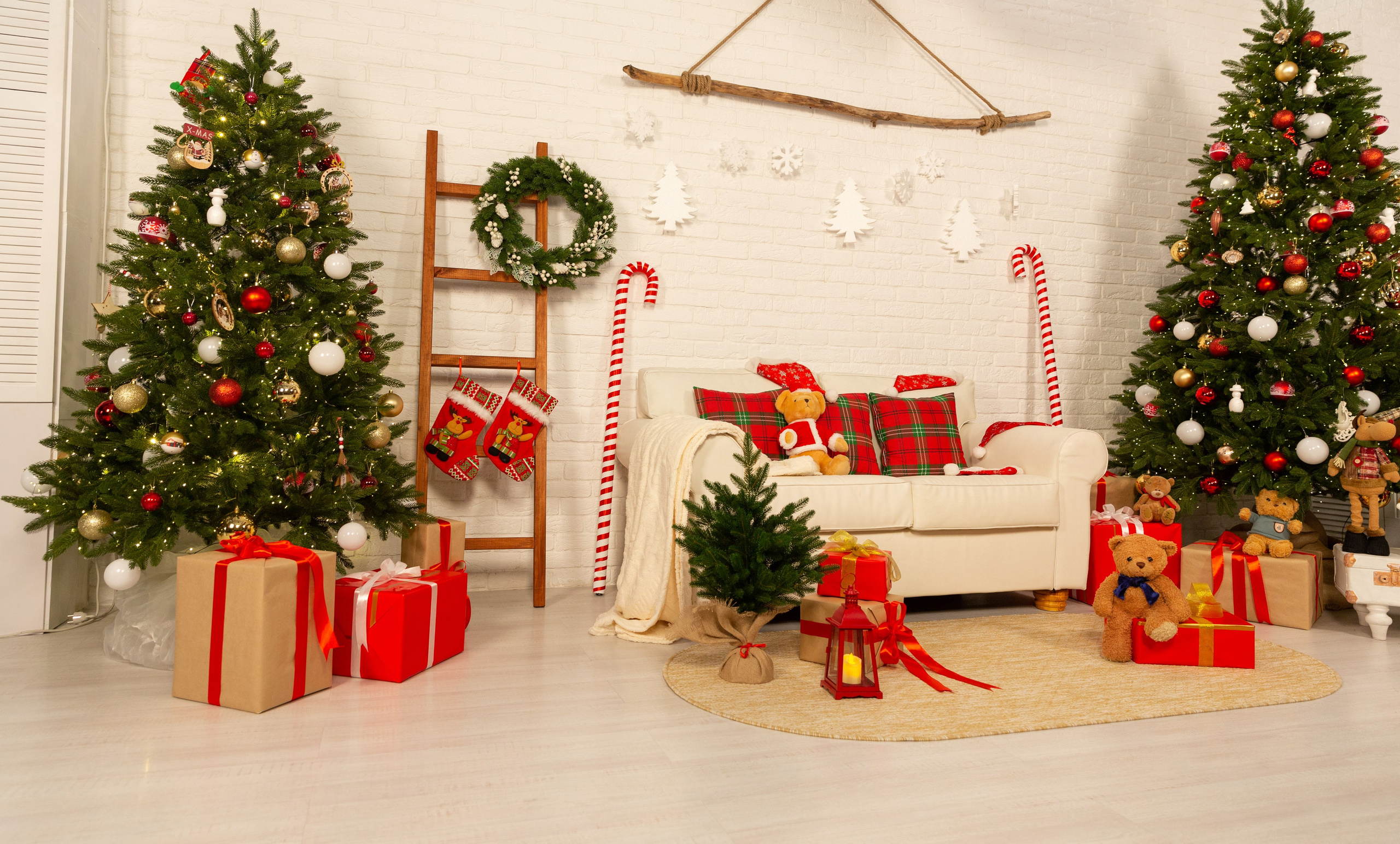 Новогодние локации. Фотостудия Алматы. Семейная и детская фотостудия Family studio.Фотограф Алматы