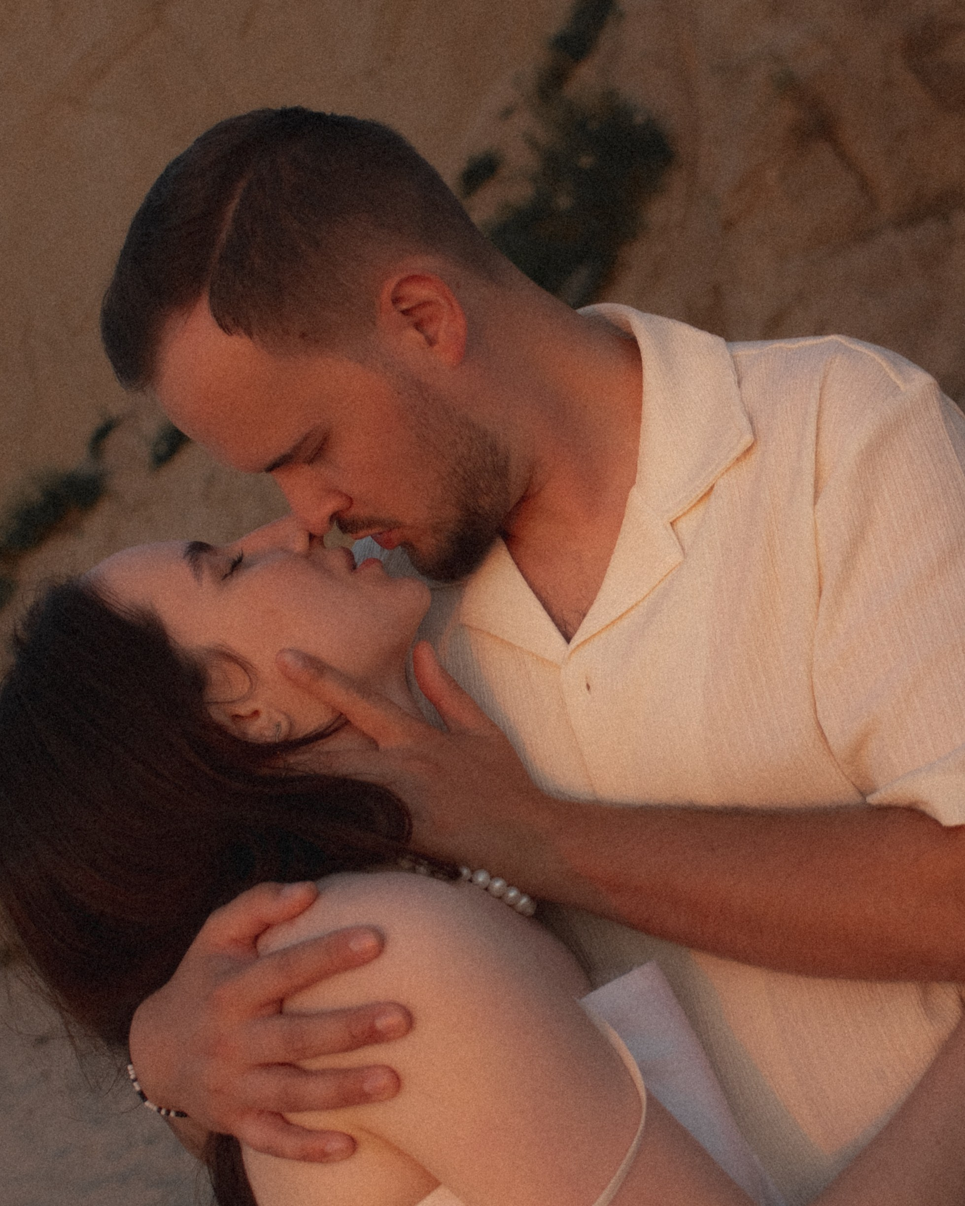 Киношная парная фотосессия на море в Калининграде / Донское. Портретный фотограф в Калининграде Рита Холодова