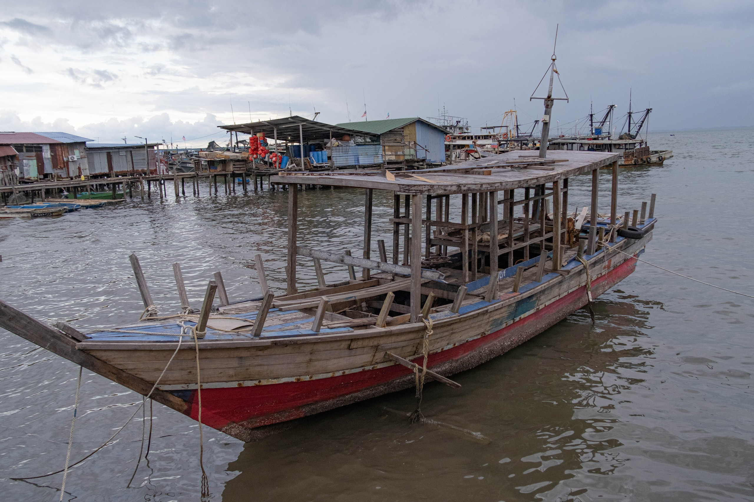 Остров Борнео, город Сандакан. Рыбацкая деревня и дорога к ней. Фотографии из путешествий