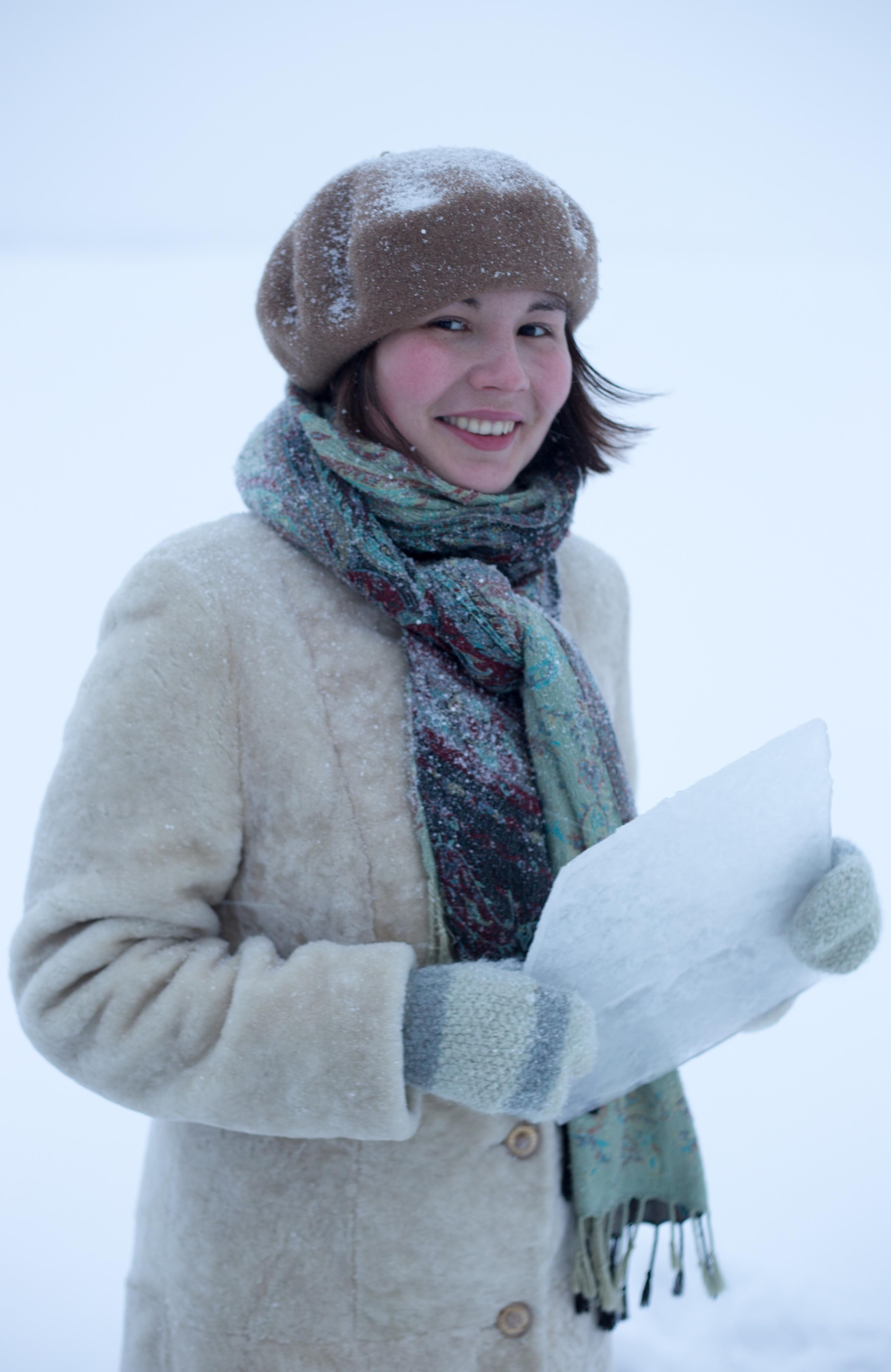Фотосессия на набережной зимой. Фотограф Пермь. Фотосессия в фотостудии Перми и на свежем воздухе