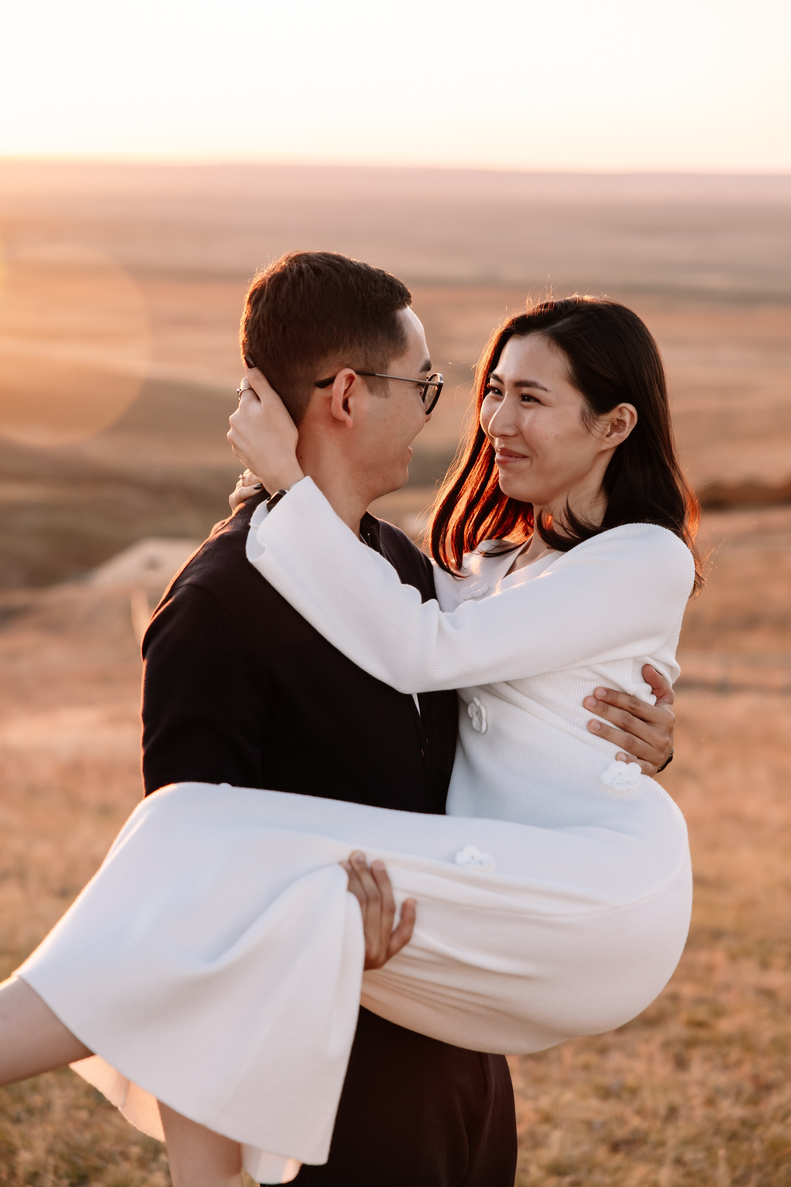 Предсвадебная фотосессия Нарана и Юлии. Свадебный и семейный фотограф в Элисте Лиджик Сарлов