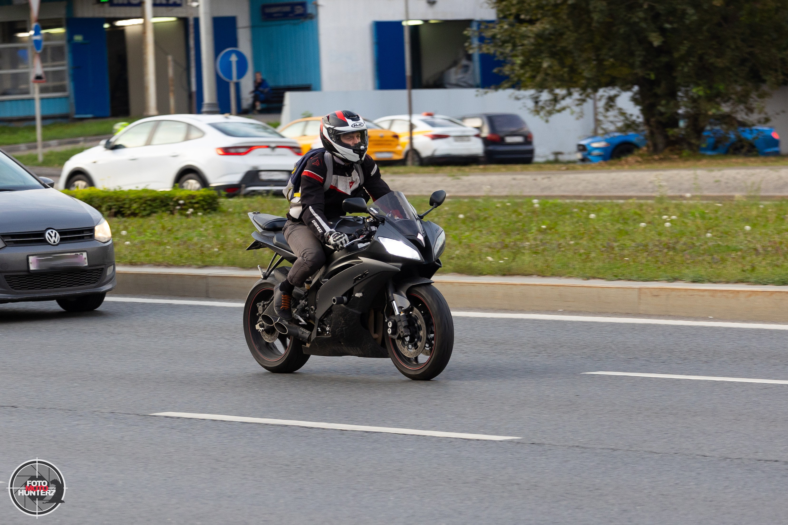 Мотоциклы на улицах города. Фотограф Ольга Гирусова «Пантерочка» Москва