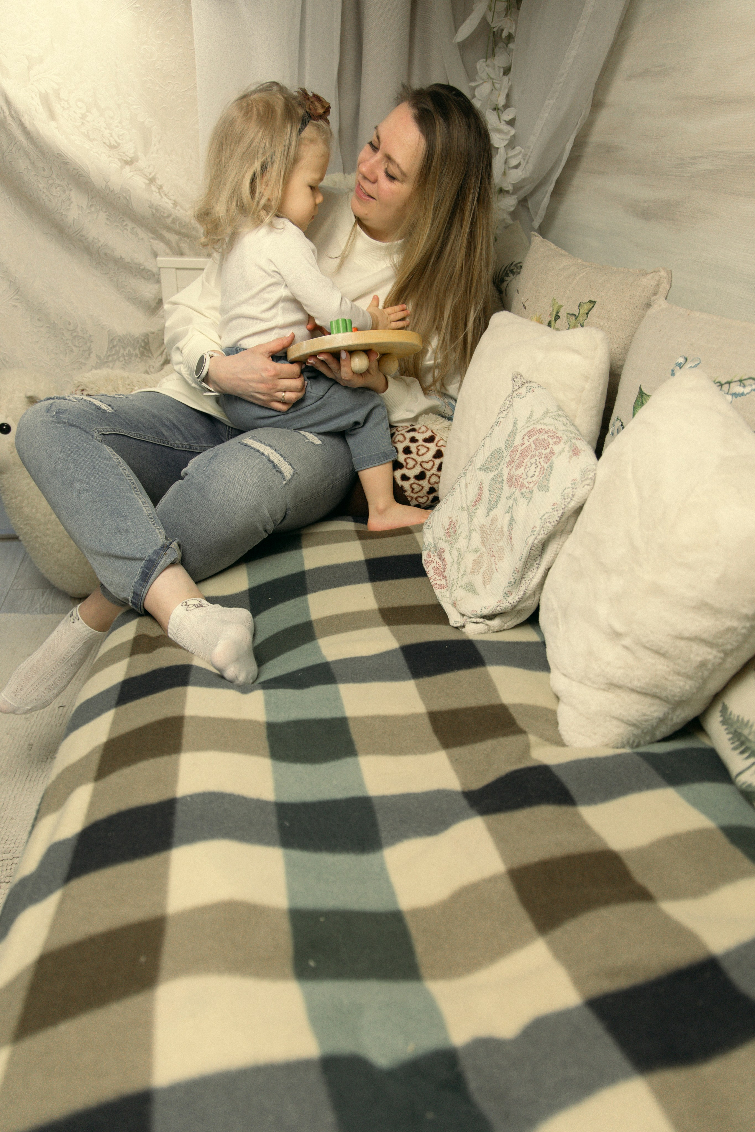 Марина Саша Вика. Фотосъёмка в квартире фотографа. Фотограф для маркетплейсов, фотоуслуги в Жуковском Татьяна Марсуверских