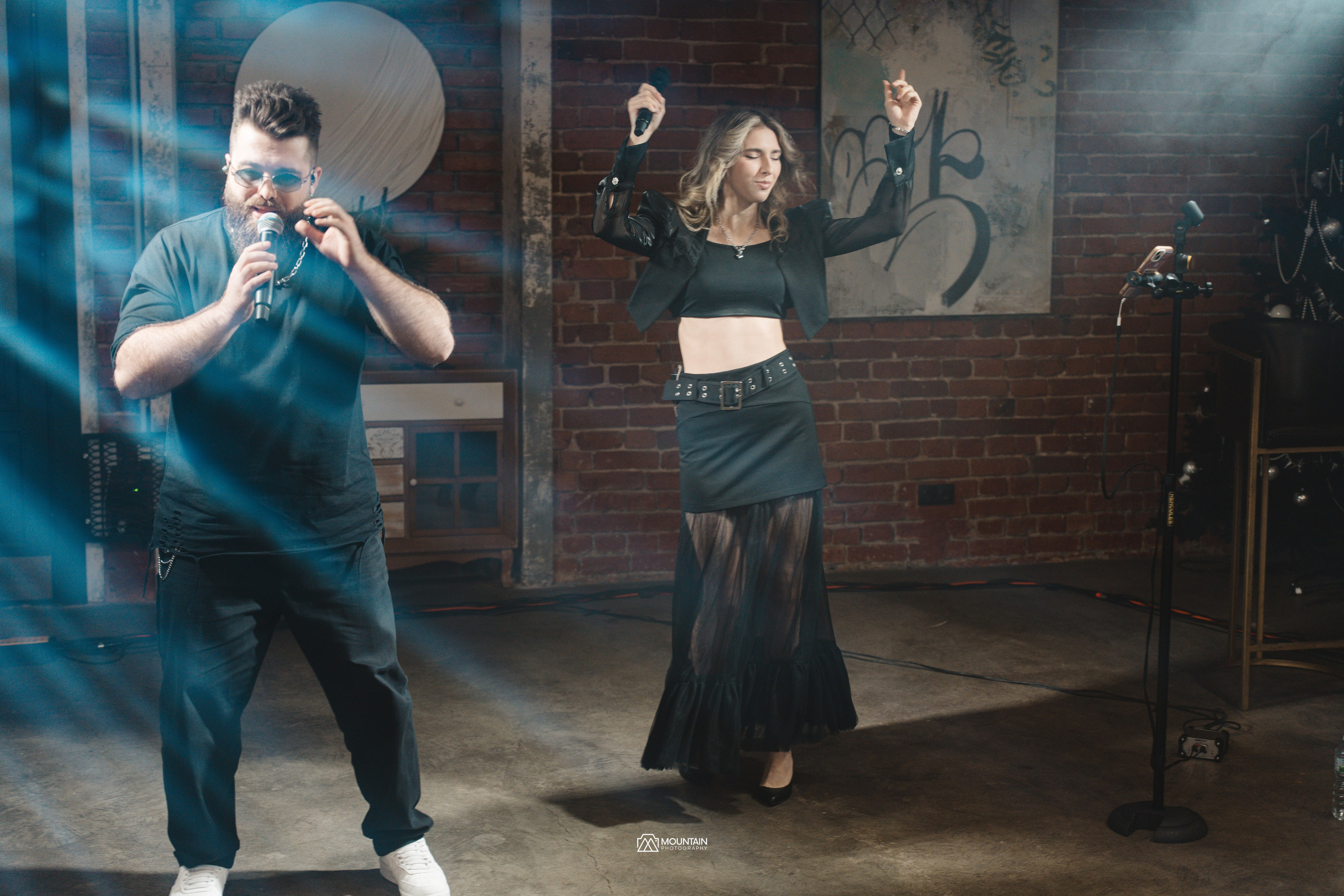 1klick End of year Party. Я занимаюсь событийной, свадебной, товарной, студийной… фотографией