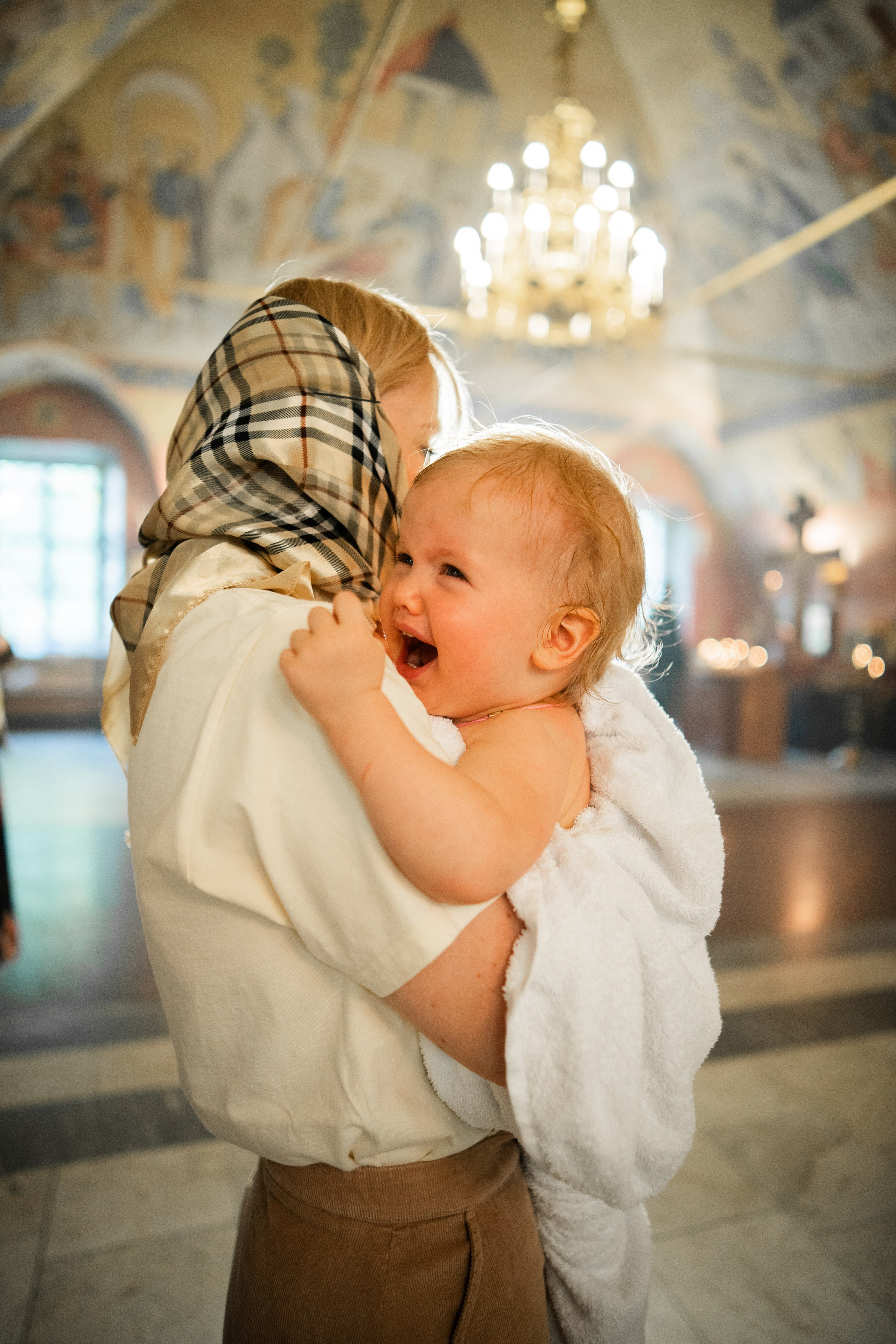 Крещение в храме Петра и Павла Нижний Новгород. Фотограф на крещение и венчание в Нижнем Новгороде.Свадебный Фотограф