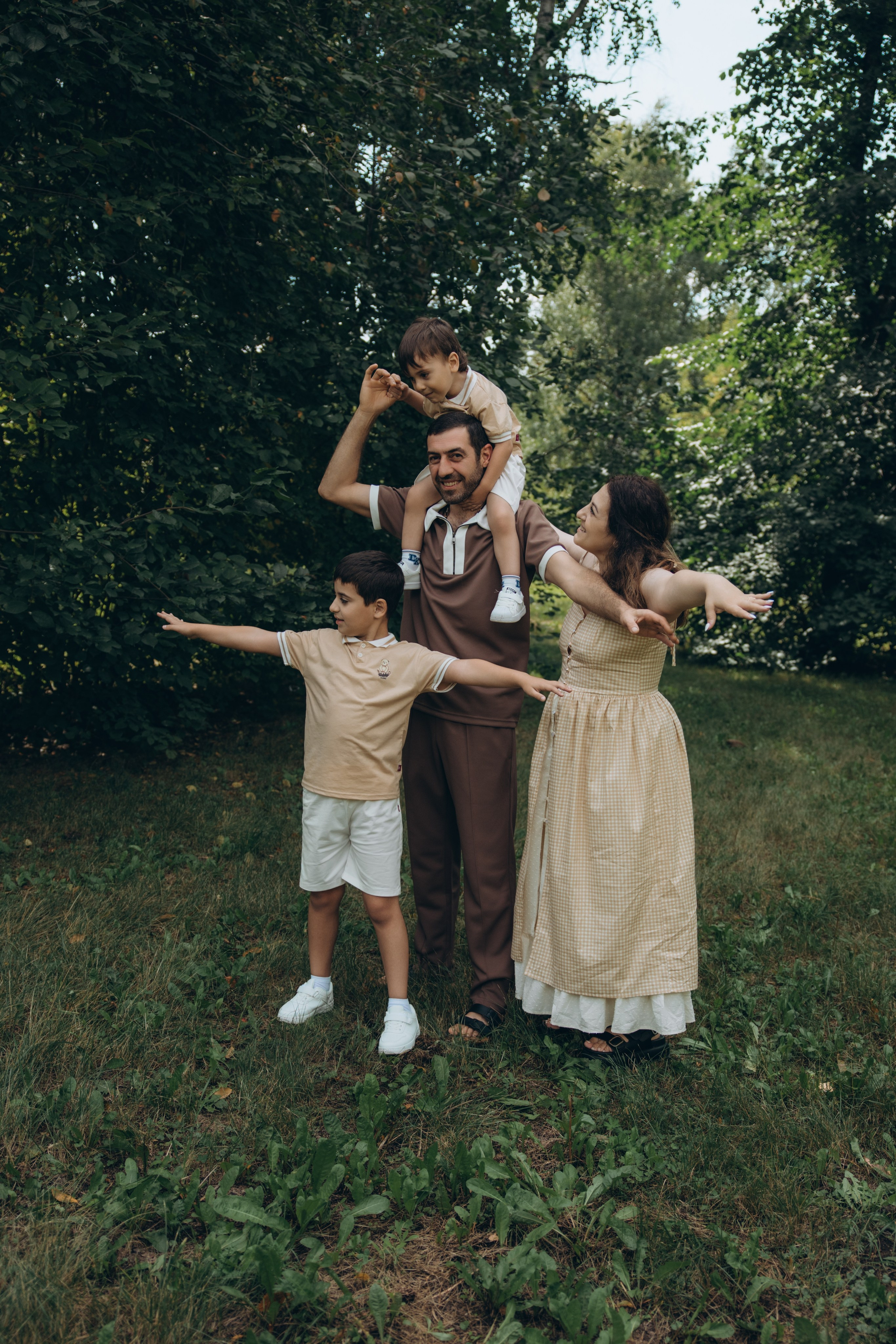 Семейная фотосессия в парке ЦПКиО. Свадебный, семейный фотограф в Иркутске Светлана Макаричева