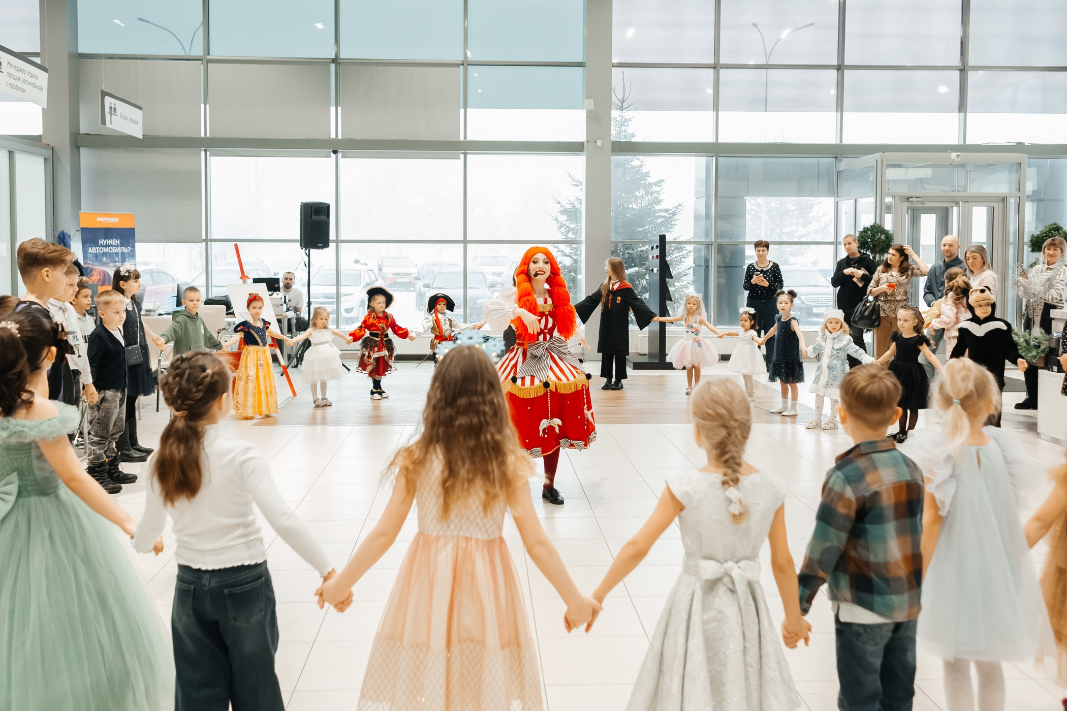 Детский мастер-класс в «Картель Авто» — «Студия чудес Алиса». Фотограф Кемерово | Сергей