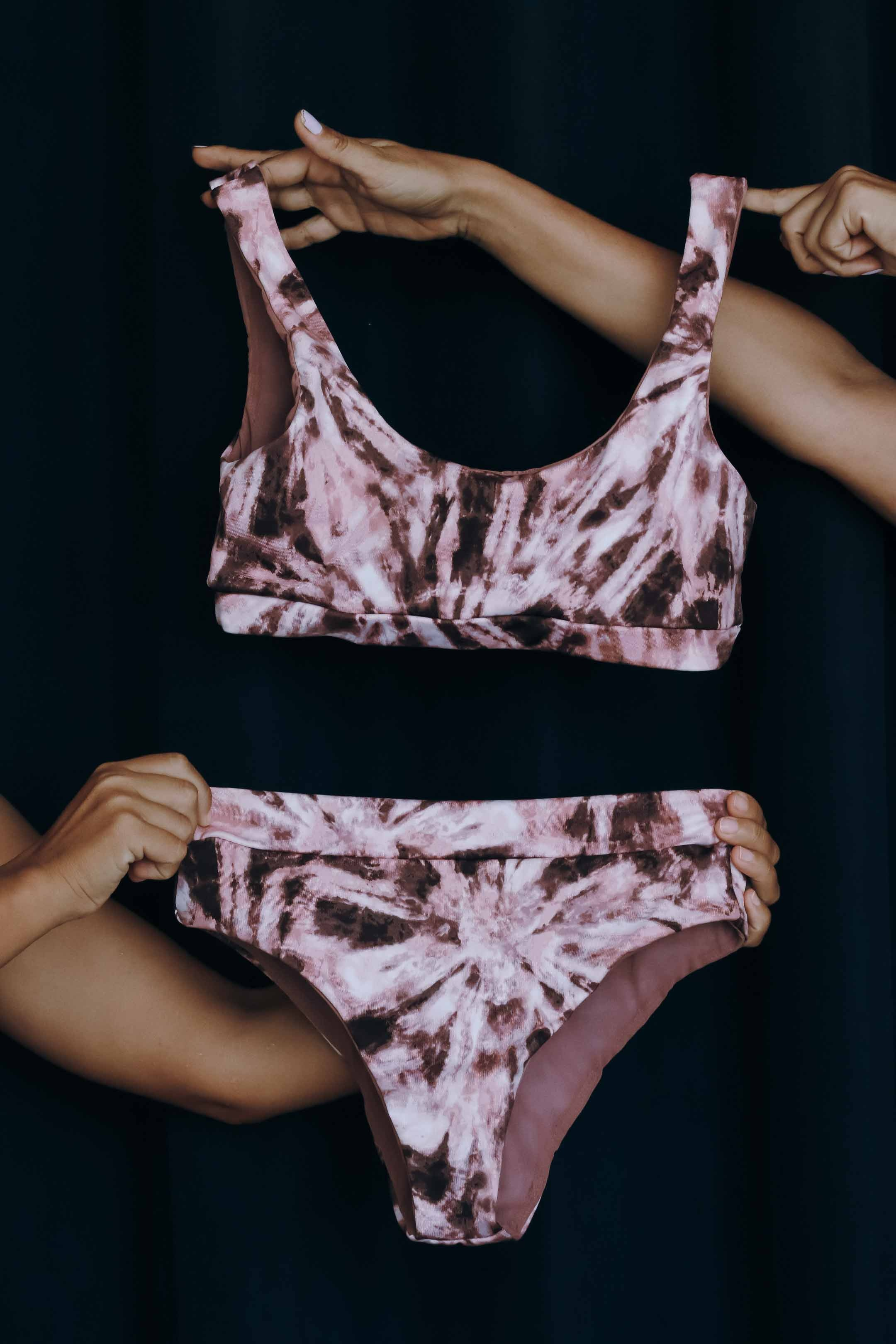 Коллекция спортивной одежды и купальников. Фотограф на Шри-Ланке