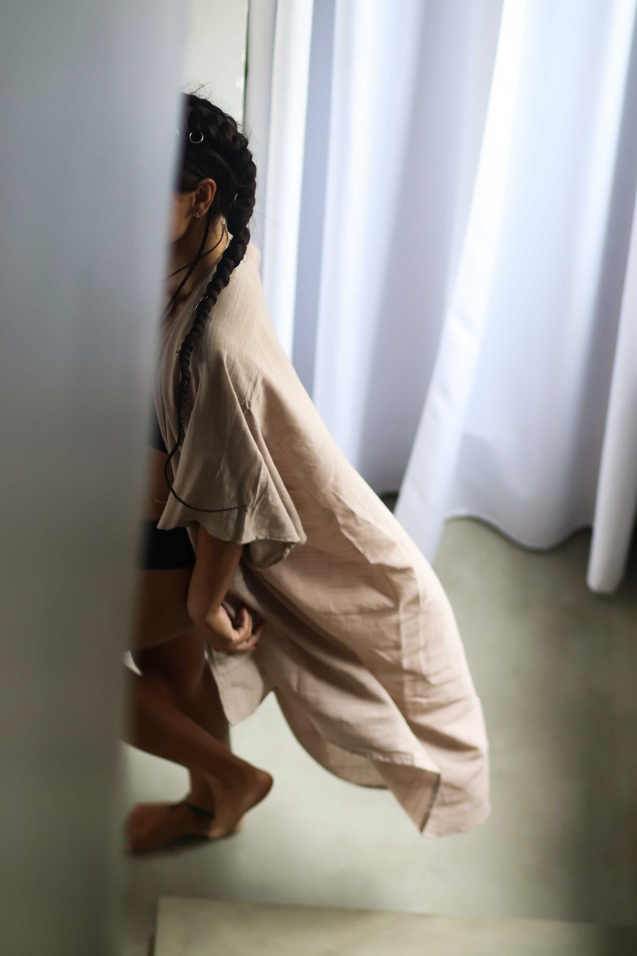 Коллекция купальников бикини. Фотограф на Шри-Ланке