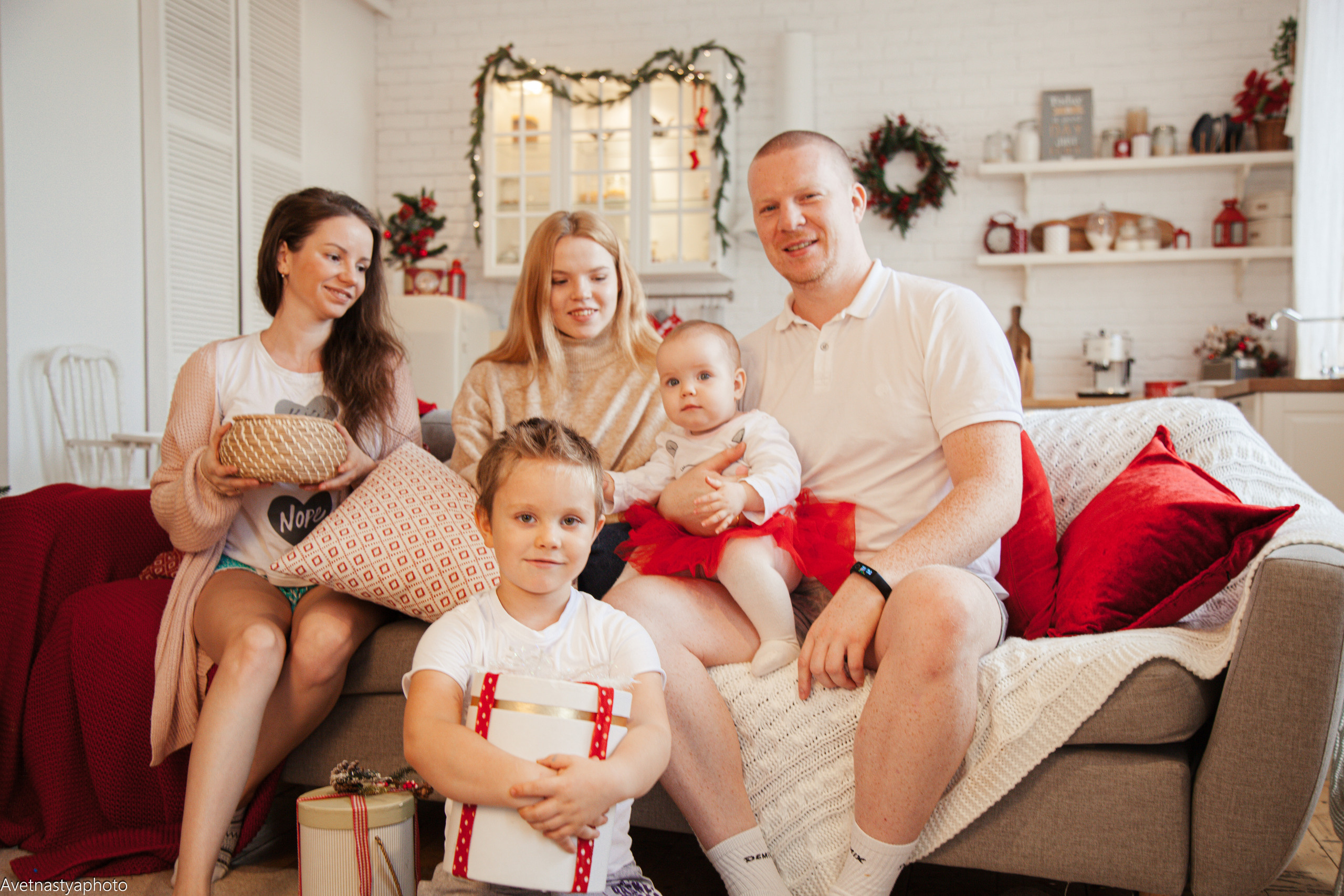Семейная новогодняя фотосессия. Фотограф Анастасия Аветян. Санкт-Петербург