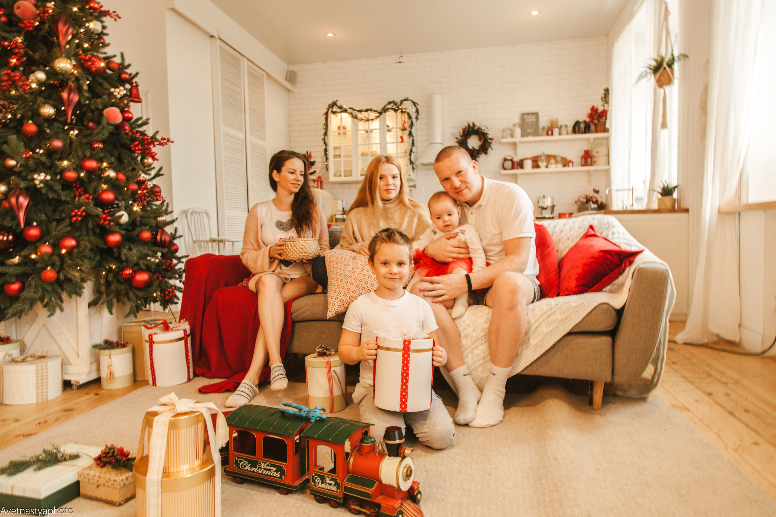 Семейная новогодняя фотосессия. Фотограф Анастасия Аветян. Санкт-Петербург