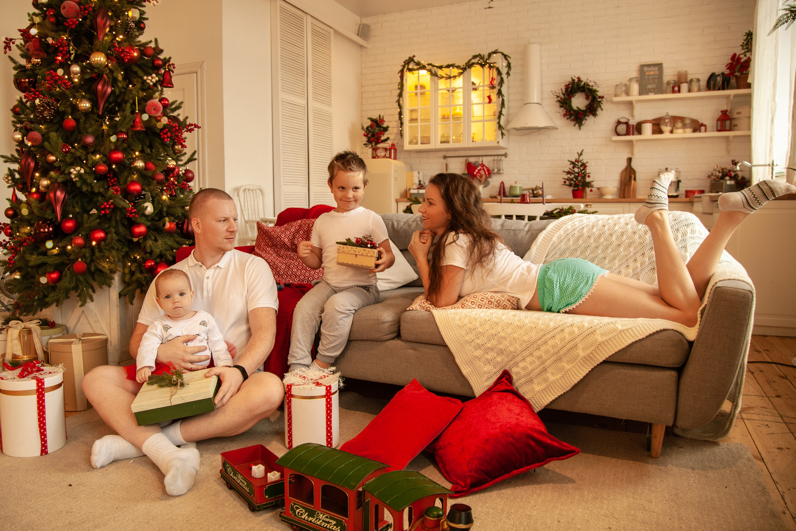 Семейная новогодняя фотосессия. Фотограф Анастасия Аветян. Санкт-Петербург