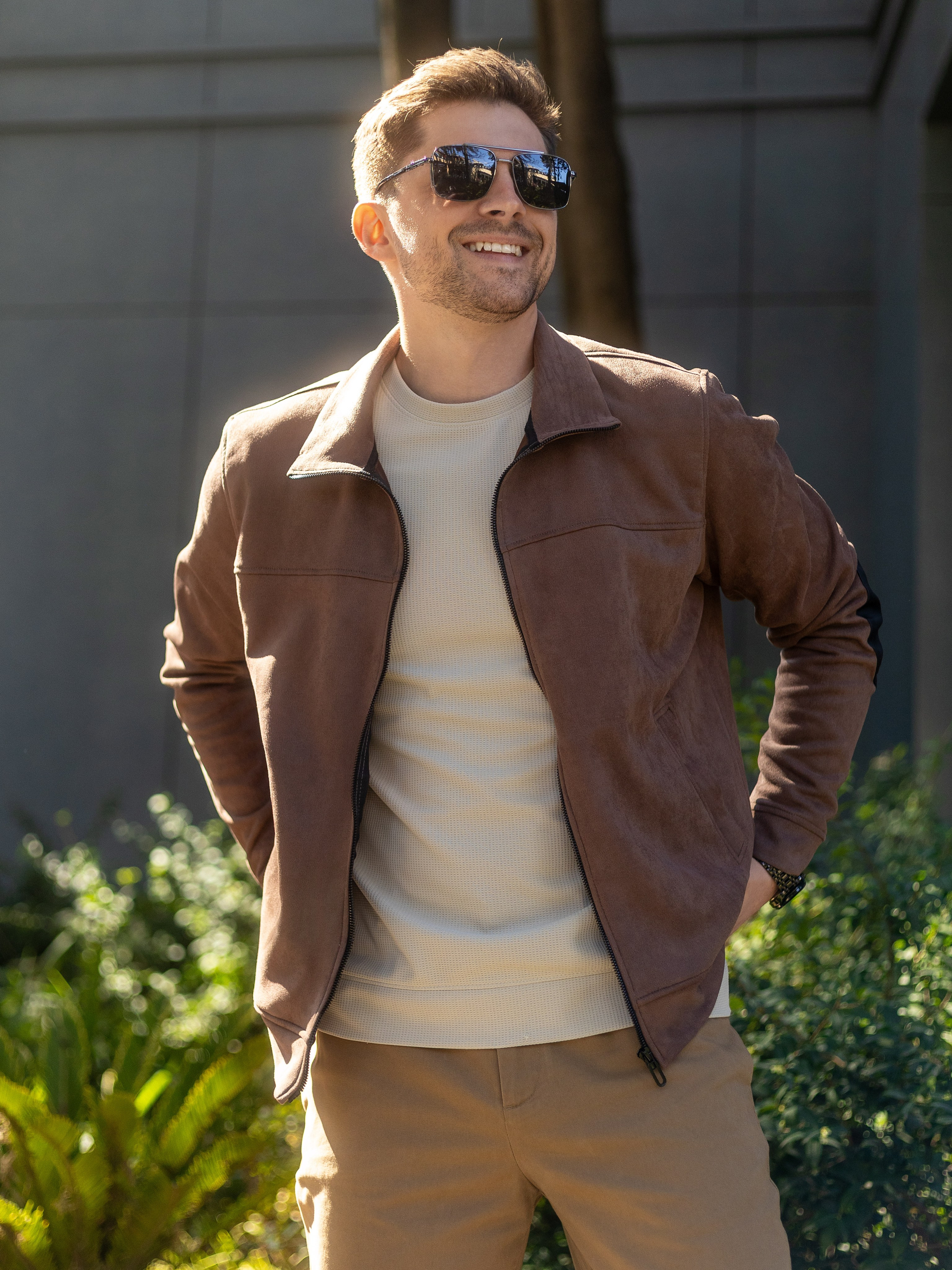 Денис. Фото для маркетплейсов в самых сочных локациях города Сочи