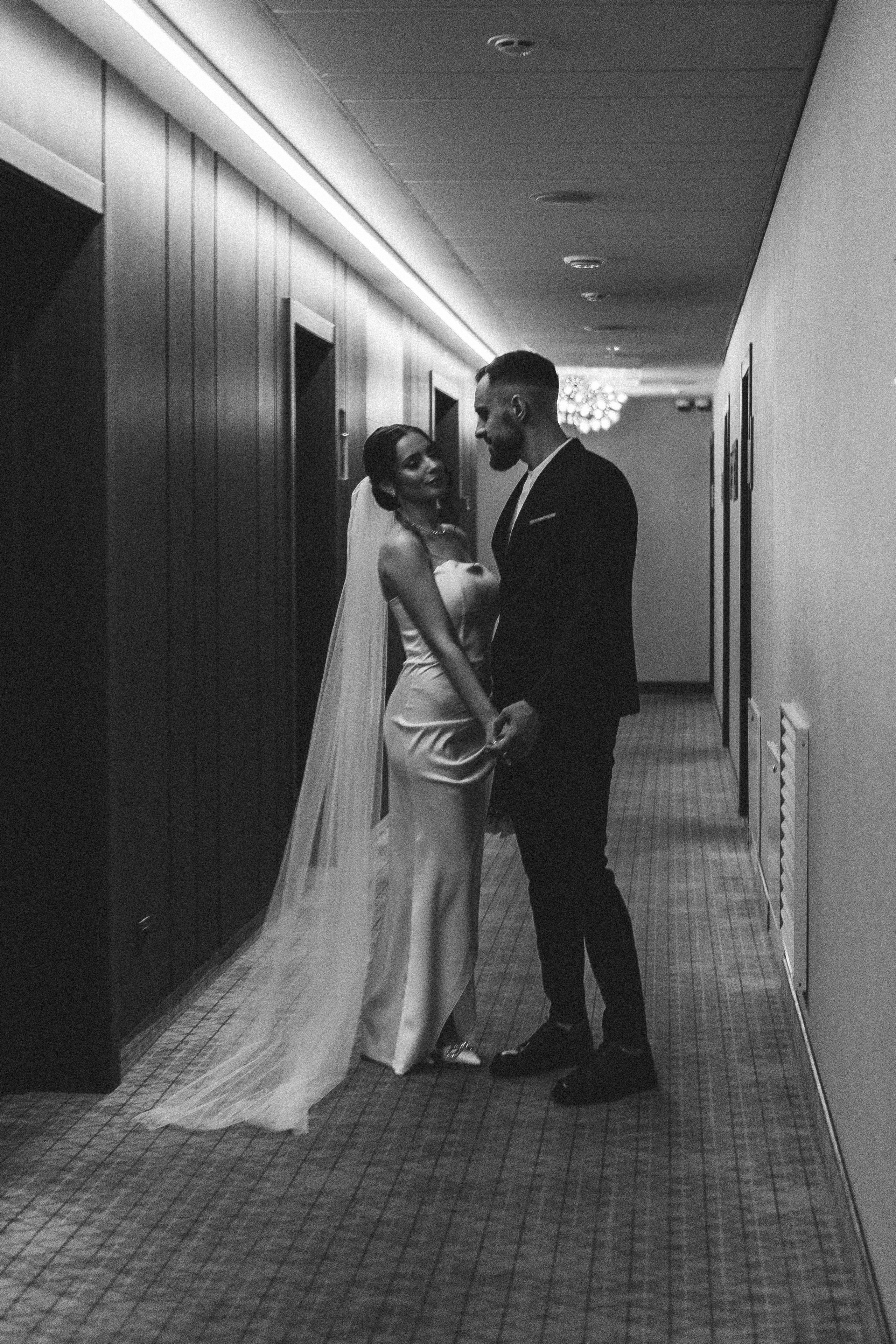 СВАДЕБНАЯ СЬЕМКА СБОРОВ ЖЕНИХА И НЕВЕСТЫ В ОТЕЛЕ И ТАКЖЕ ФОТОСЕССИИЯ В ОТЕЛЕЕ МЕГАПОЛИС БРЯНСК. Профессиональный фотограф, Санкт-Петербург — Виктория Богомолова