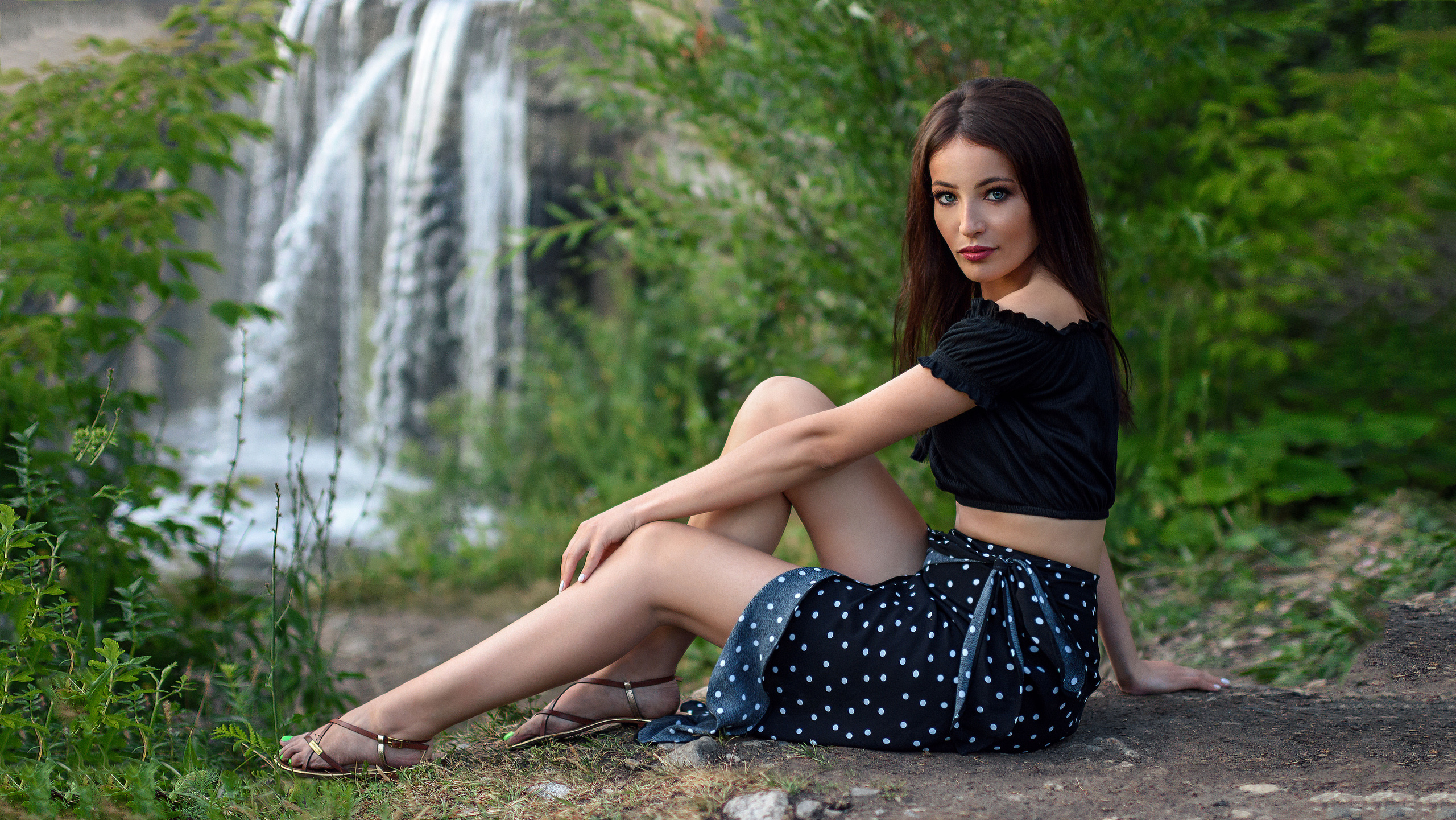 Уличный женский портрет в Тюмени фотограф Павлюк Александр. Фотограф Тюмень Павлюк Александр