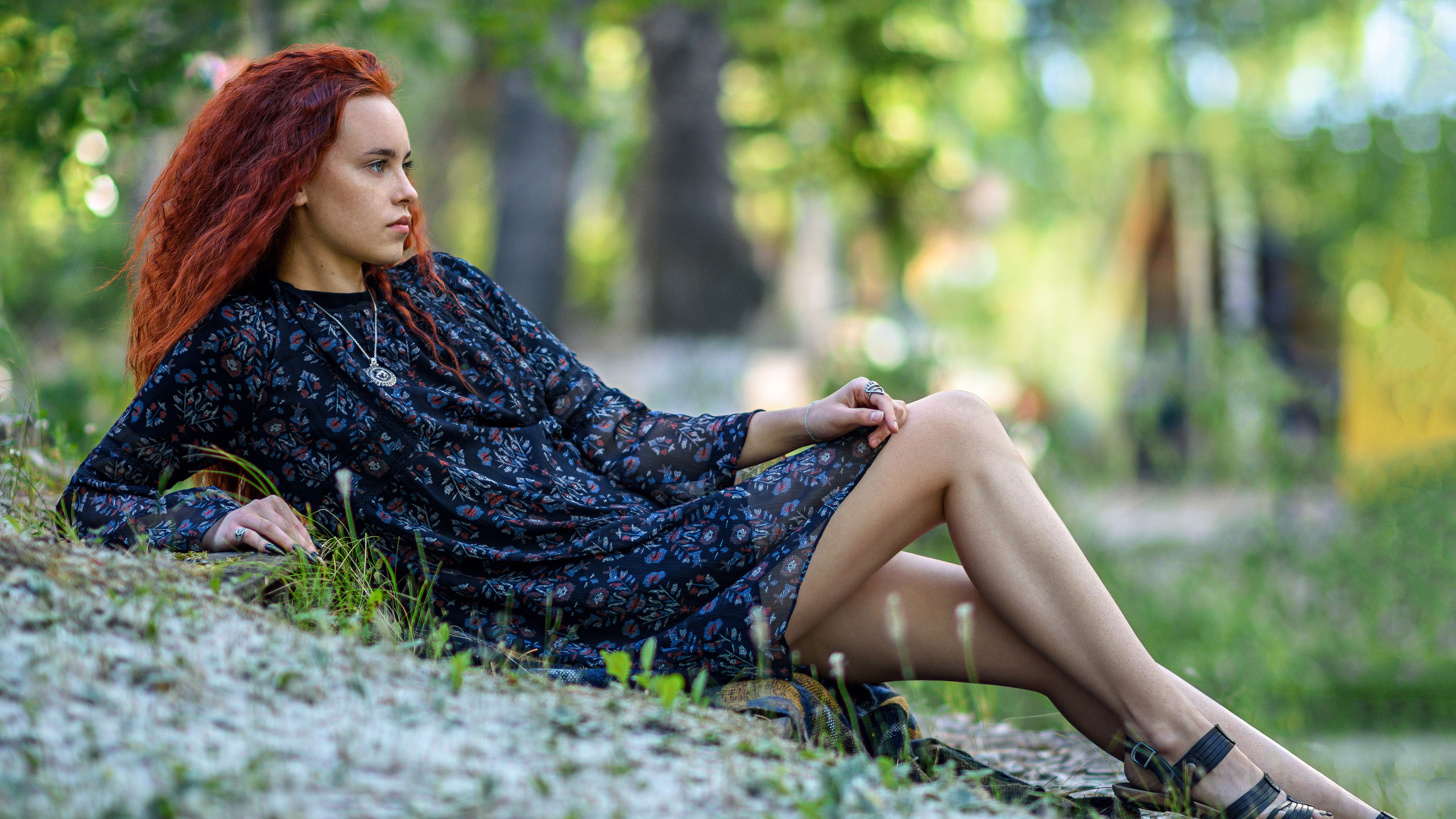 Уличный женский портрет в Тюмени фотограф Павлюк Александр. Фотограф Тюмень Павлюк Александр