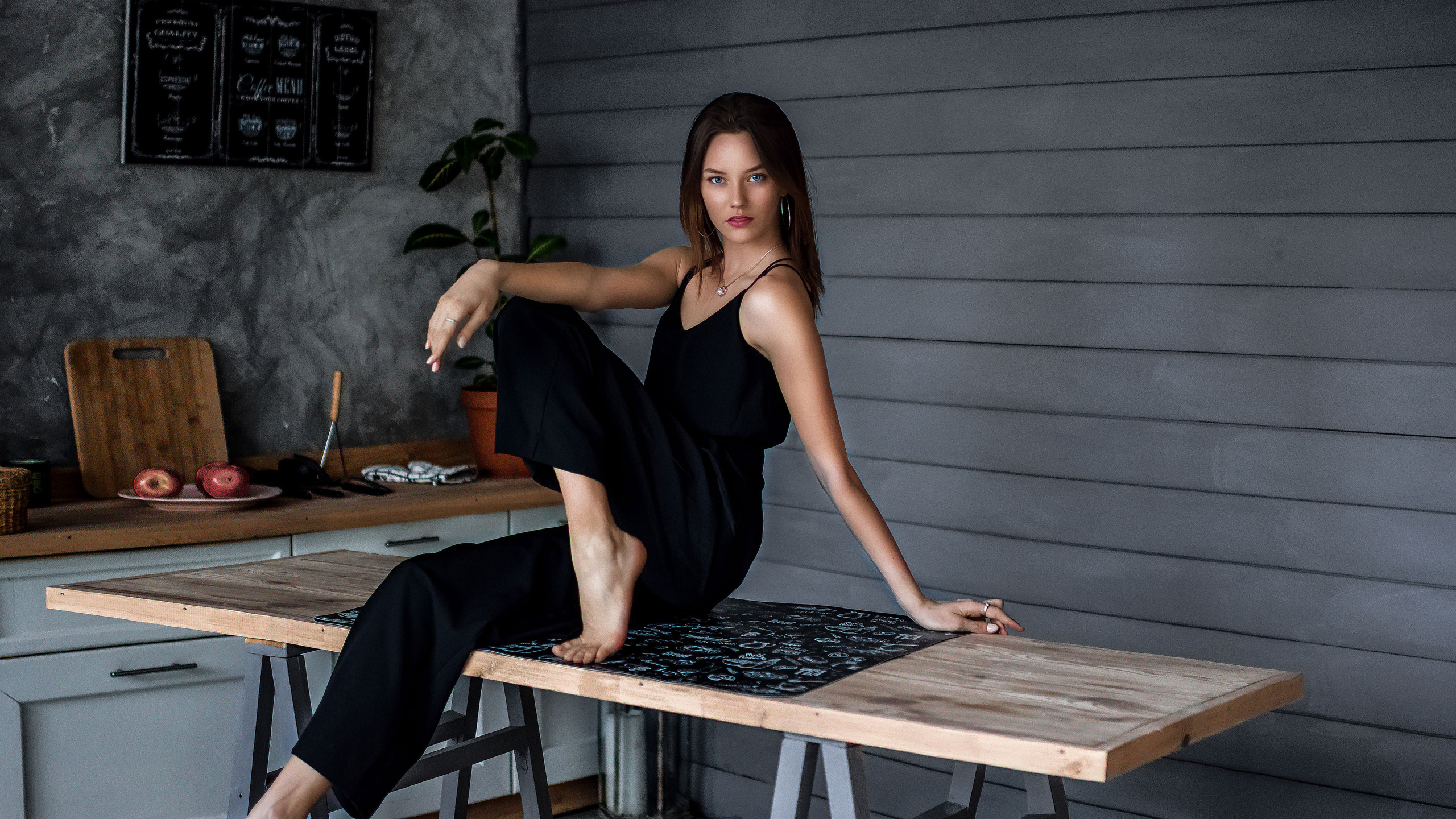 Женский студийный портрет в Тюмени профессиональный фотограф Павлюк Ал. Фотограф Тюмень Павлюк Александр