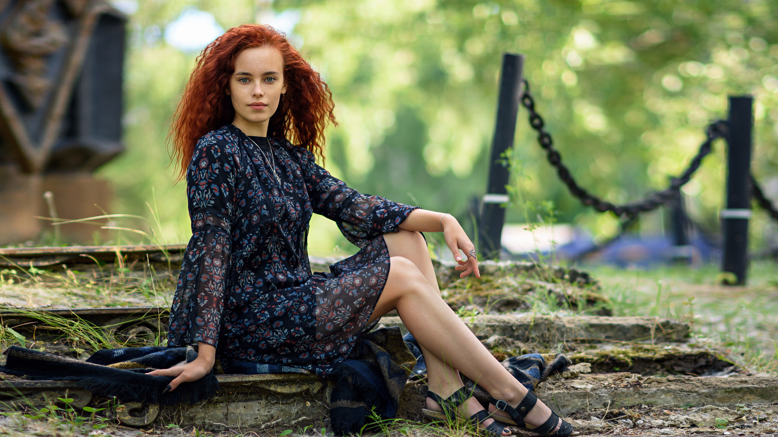 Уличный женский портрет в Тюмени фотограф Павлюк Александр. Фотограф Тюмень Павлюк Александр