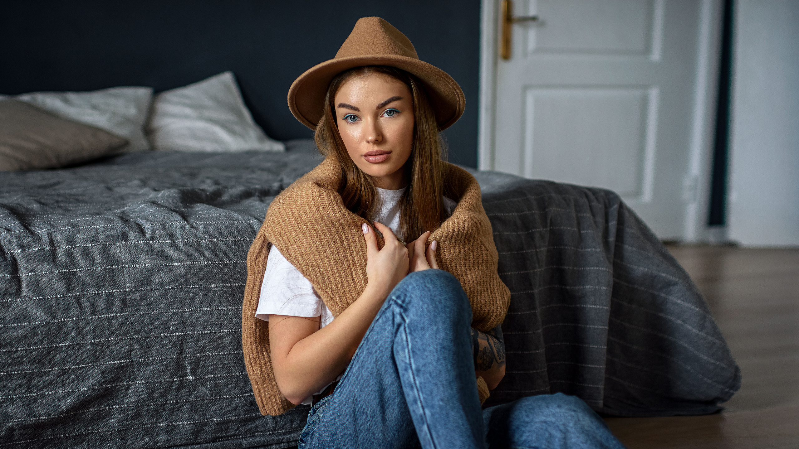 Женский студийный портрет в Тюмени профессиональный фотограф Павлюк Ал. Фотограф Тюмень Павлюк Александр