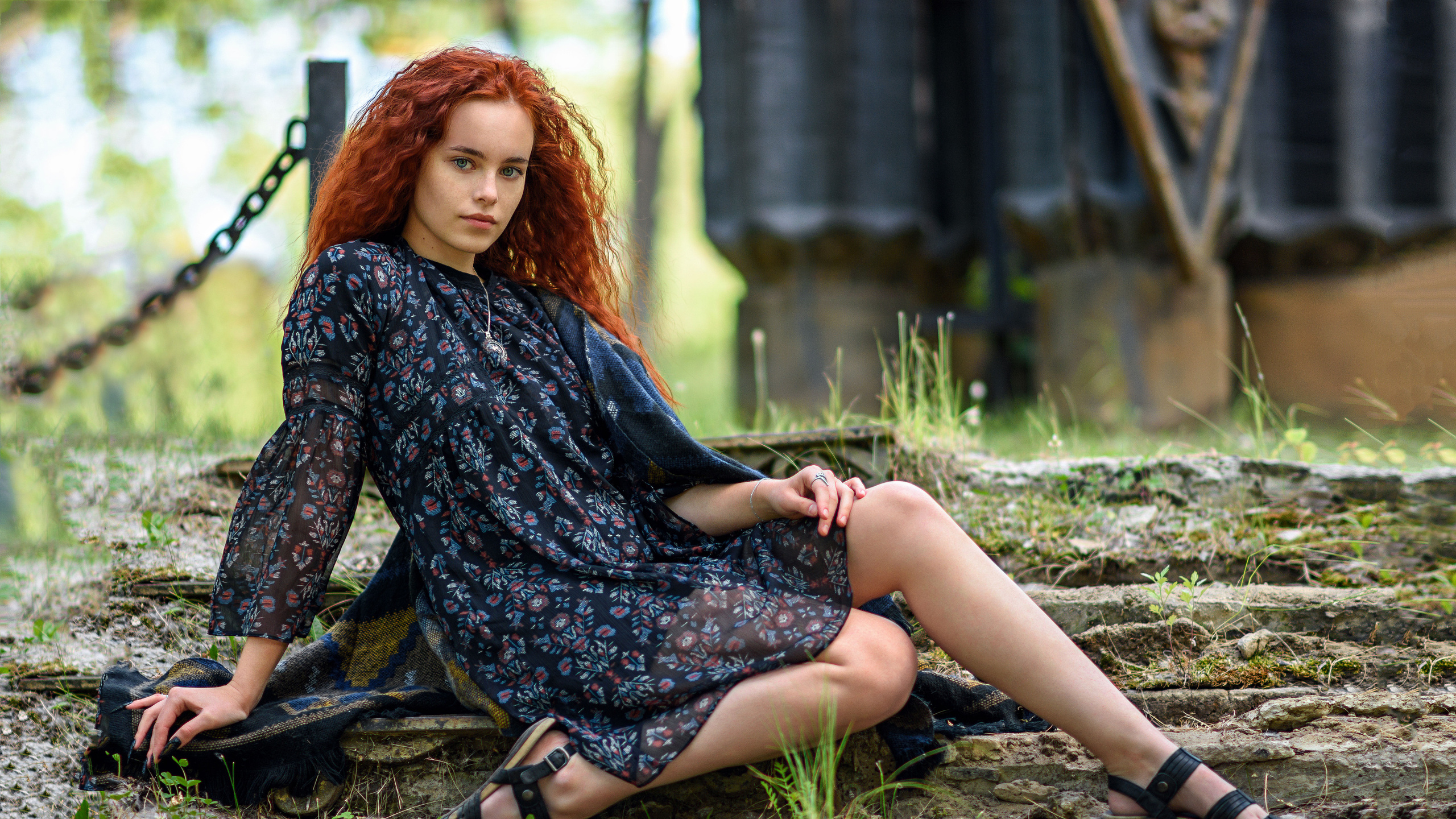 Уличный женский портрет в Тюмени фотограф Павлюк Александр. Фотограф Тюмень Павлюк Александр