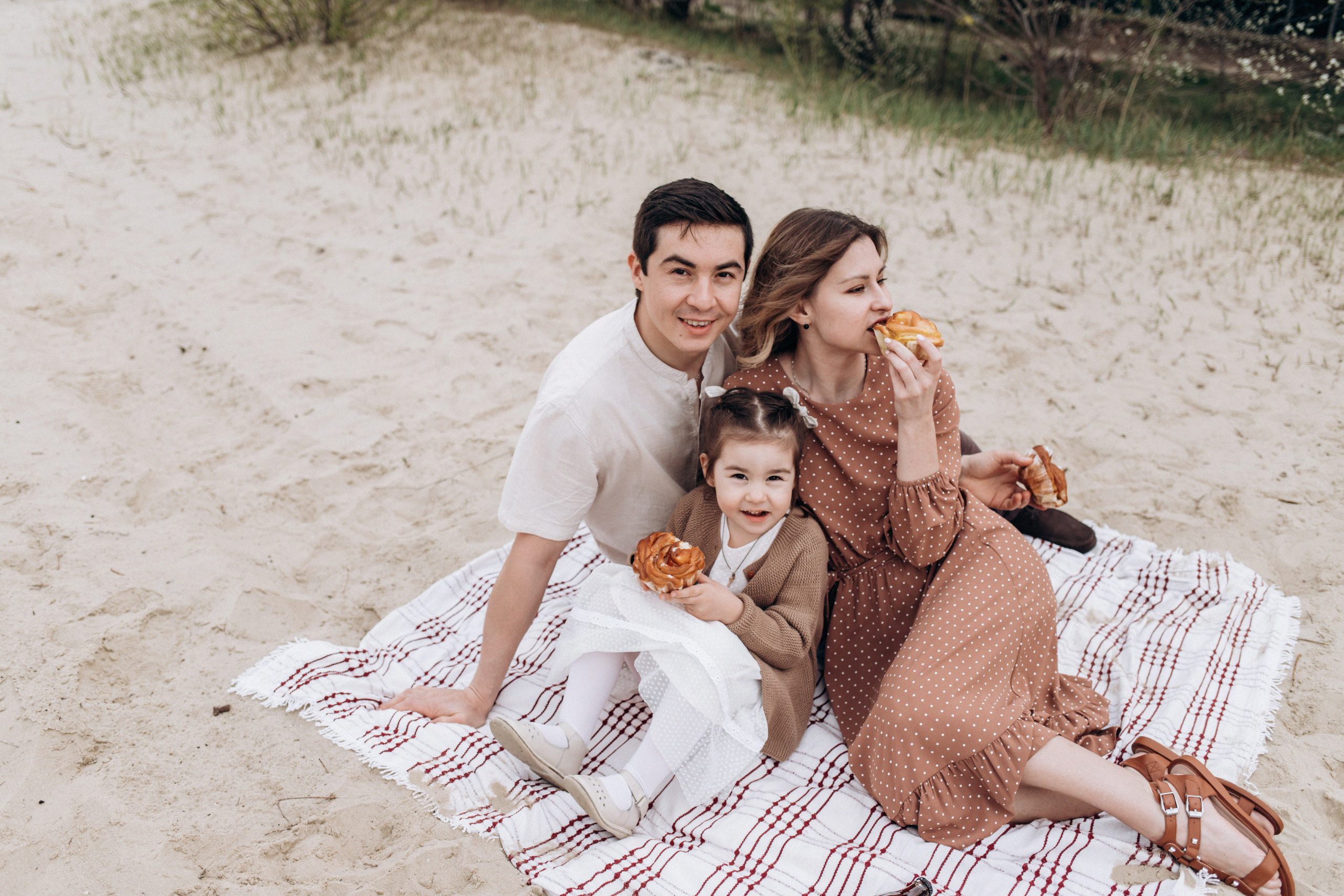 Наташа, Ришат и маленькая Злата. Семейный фотограф Виолла Платонова Белгород