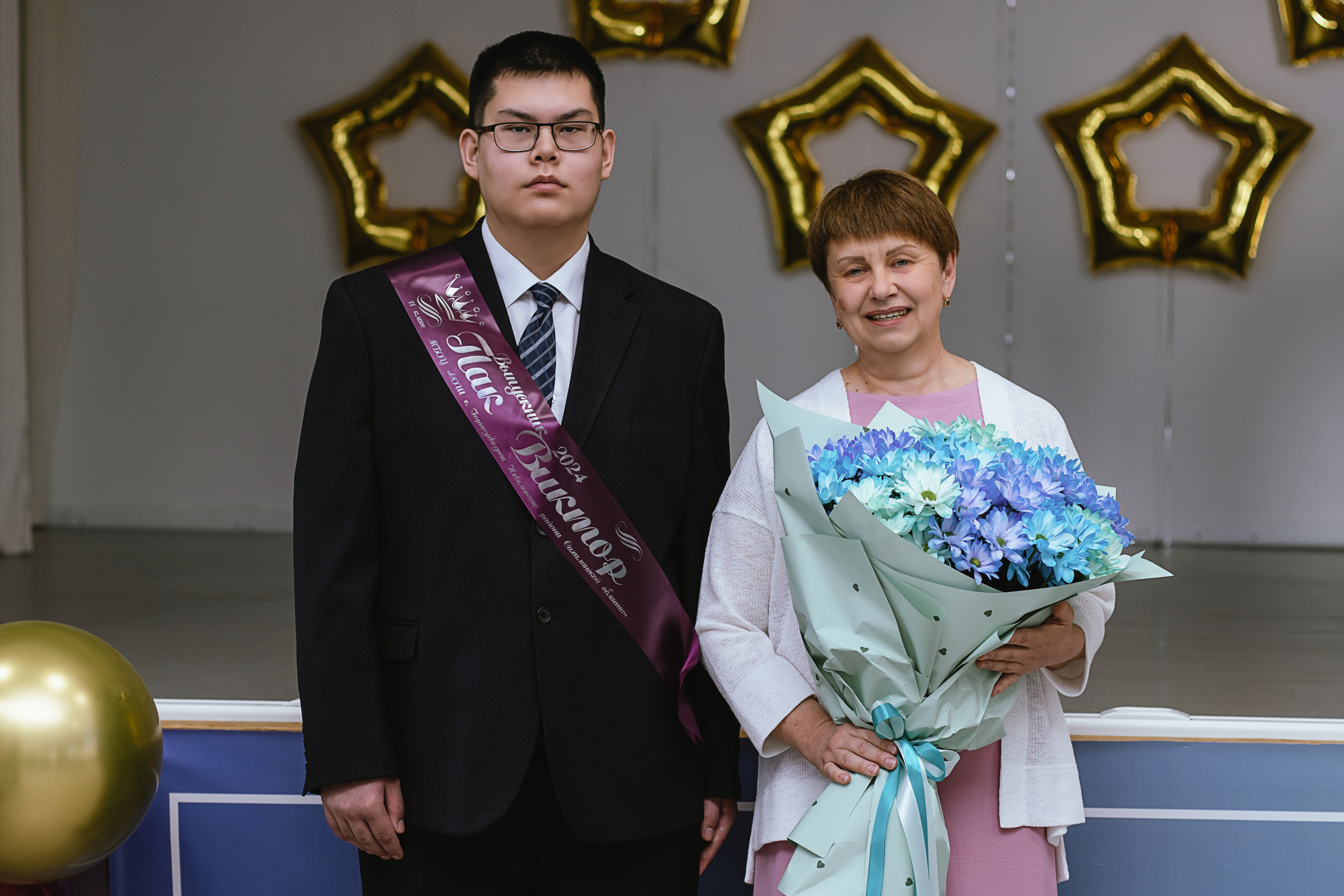 Последний звонок Виктора. Горнозаводск, выпуск 2024. Семейный фотограф в Невельске Виолетта Киселева-Лелейка