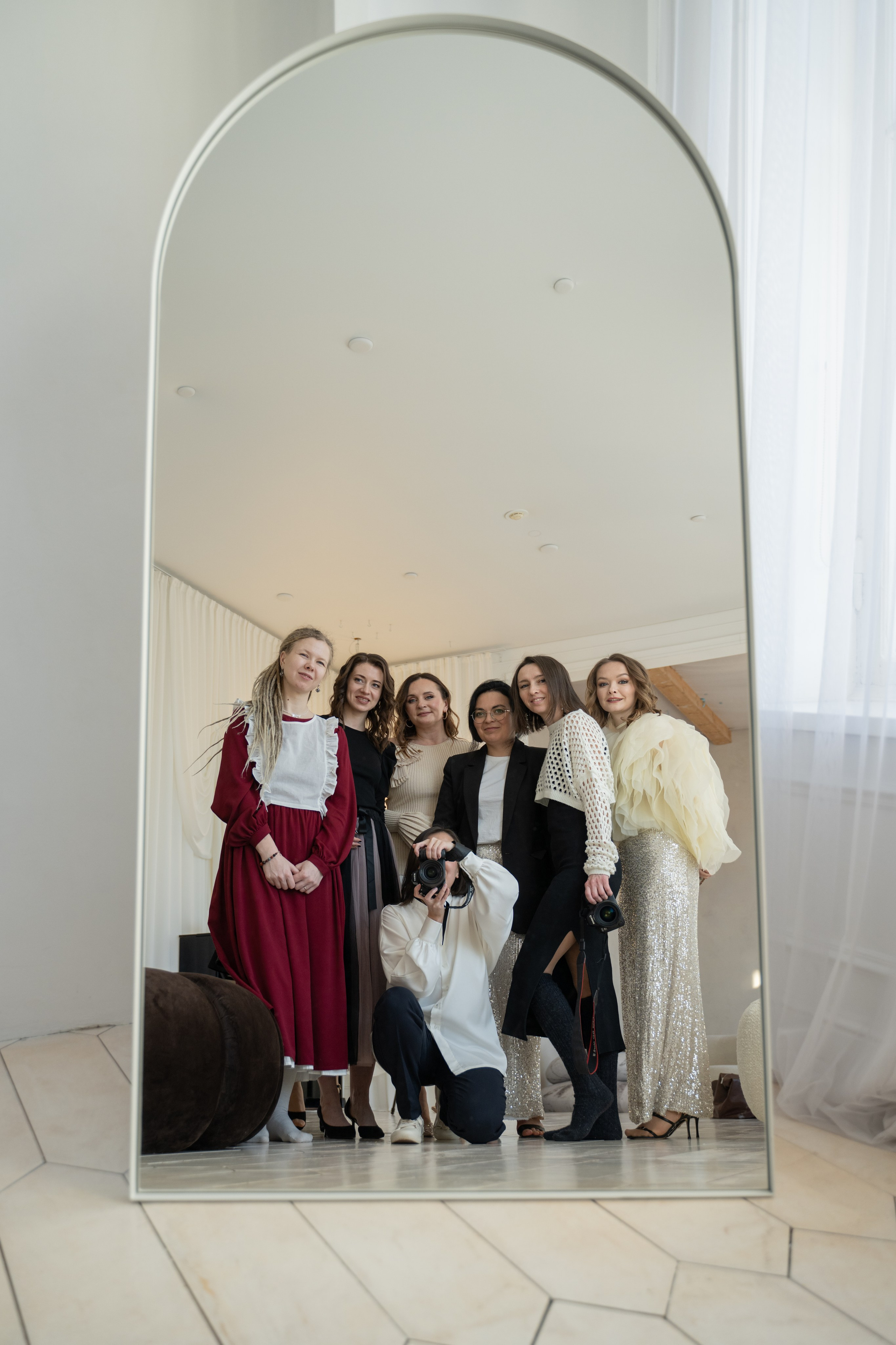 Новогодний девичник в Екатеринбурге: фотосессия 21 декабря в студии «Когда Вместе». Фотограф в Екатеринбурге | Портреты, семейные съемки, лайфстайл