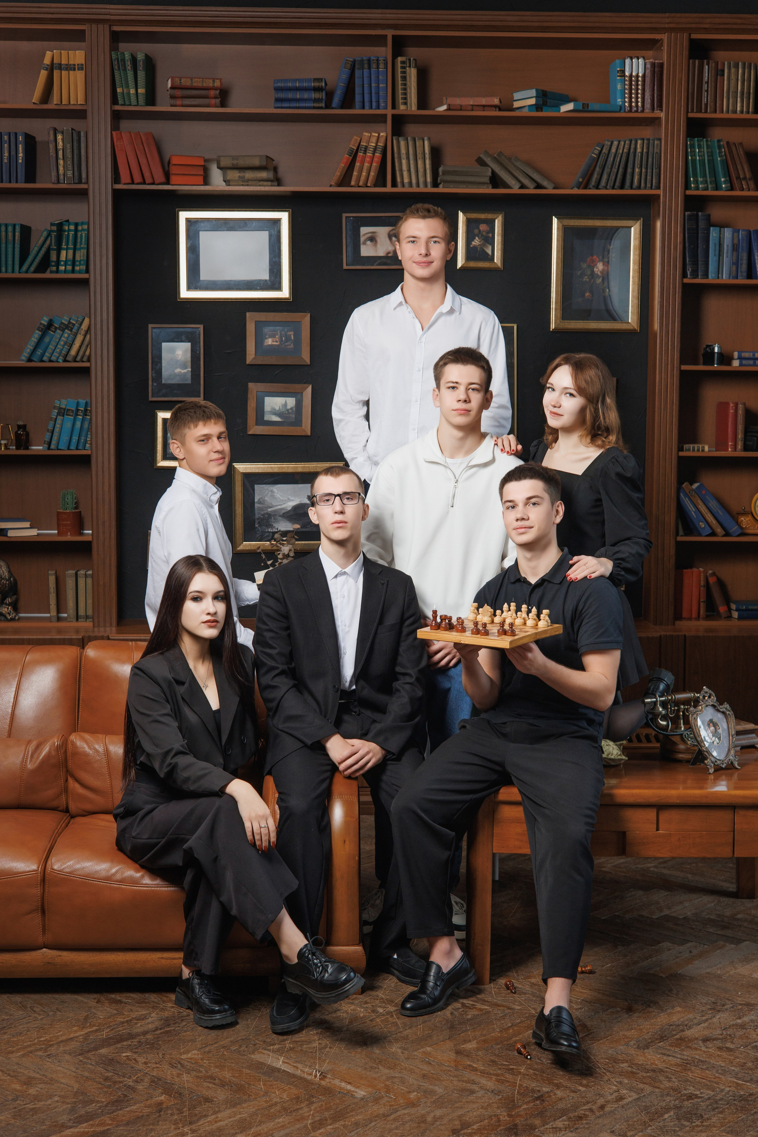 Локация для коллективных кадров № 3. Выпускные альбомы клевербук Воронеж