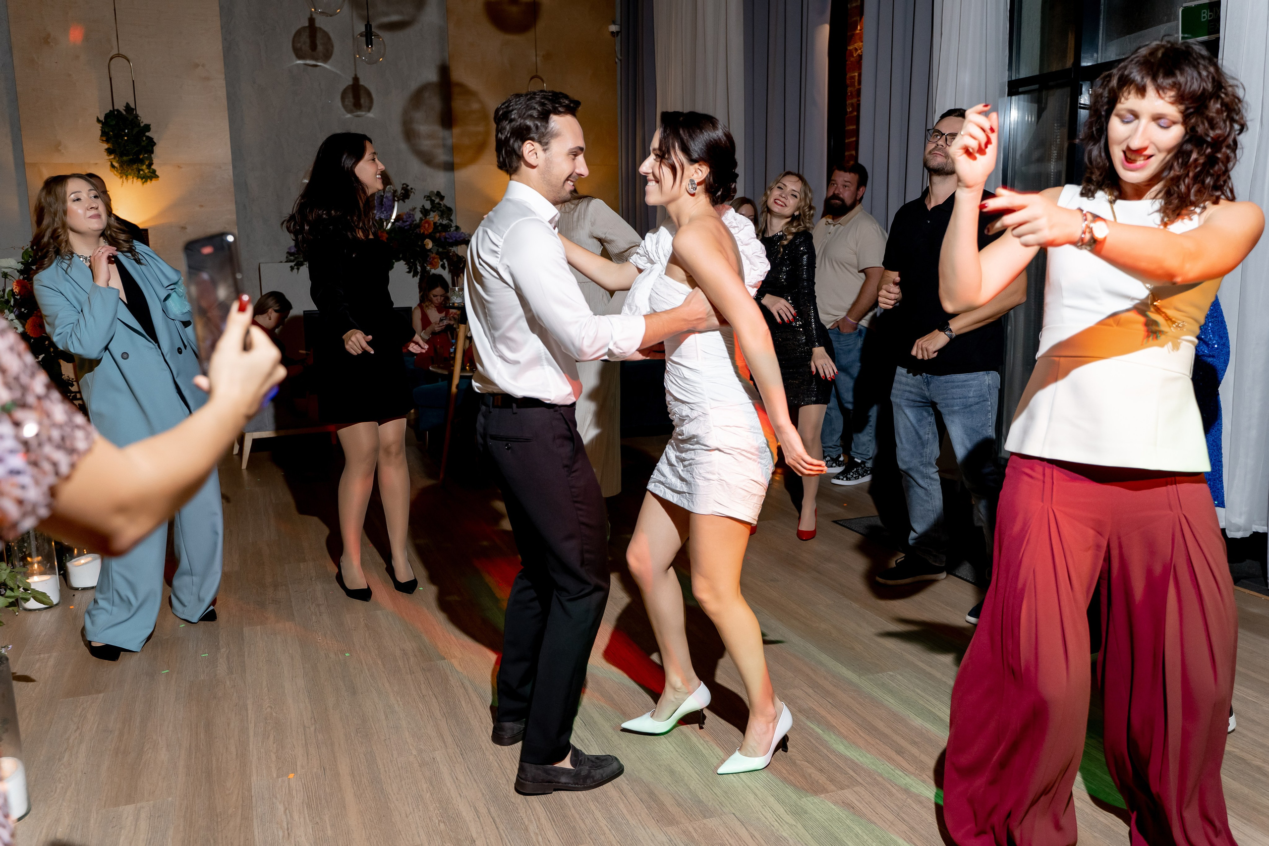 Репортаж мероприятия, репортажная съемка в Москве и Московской области, фотограф на мероприятие, фотосъемка юбилея, репортаж свадьбы, event, фотосессия на фотозоне, фотограф на юбилей, фотограф на день рождения, репортажный фотограф, съемка мероприятия, съемка на фотозоне, фотограф на корпоратив, фотограф на свадьбу, фотограф на детский праздник, фотограф на выпускной. Свадебный репортаж в лофте.