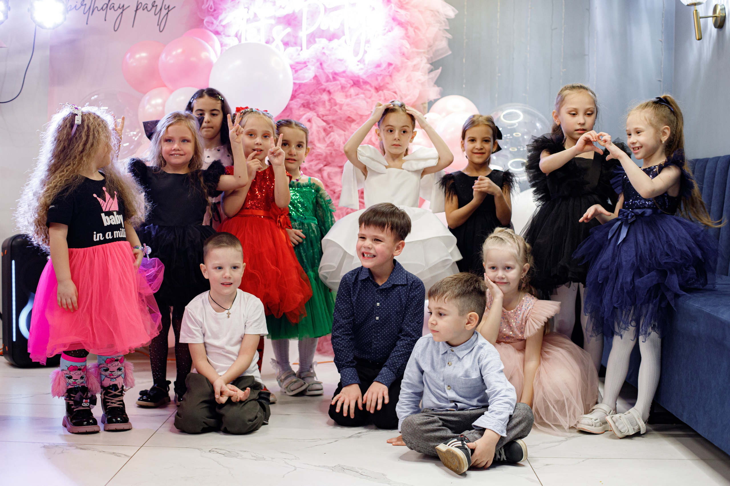 ASIA'S BIRTHDAY PARTY. Photokarish