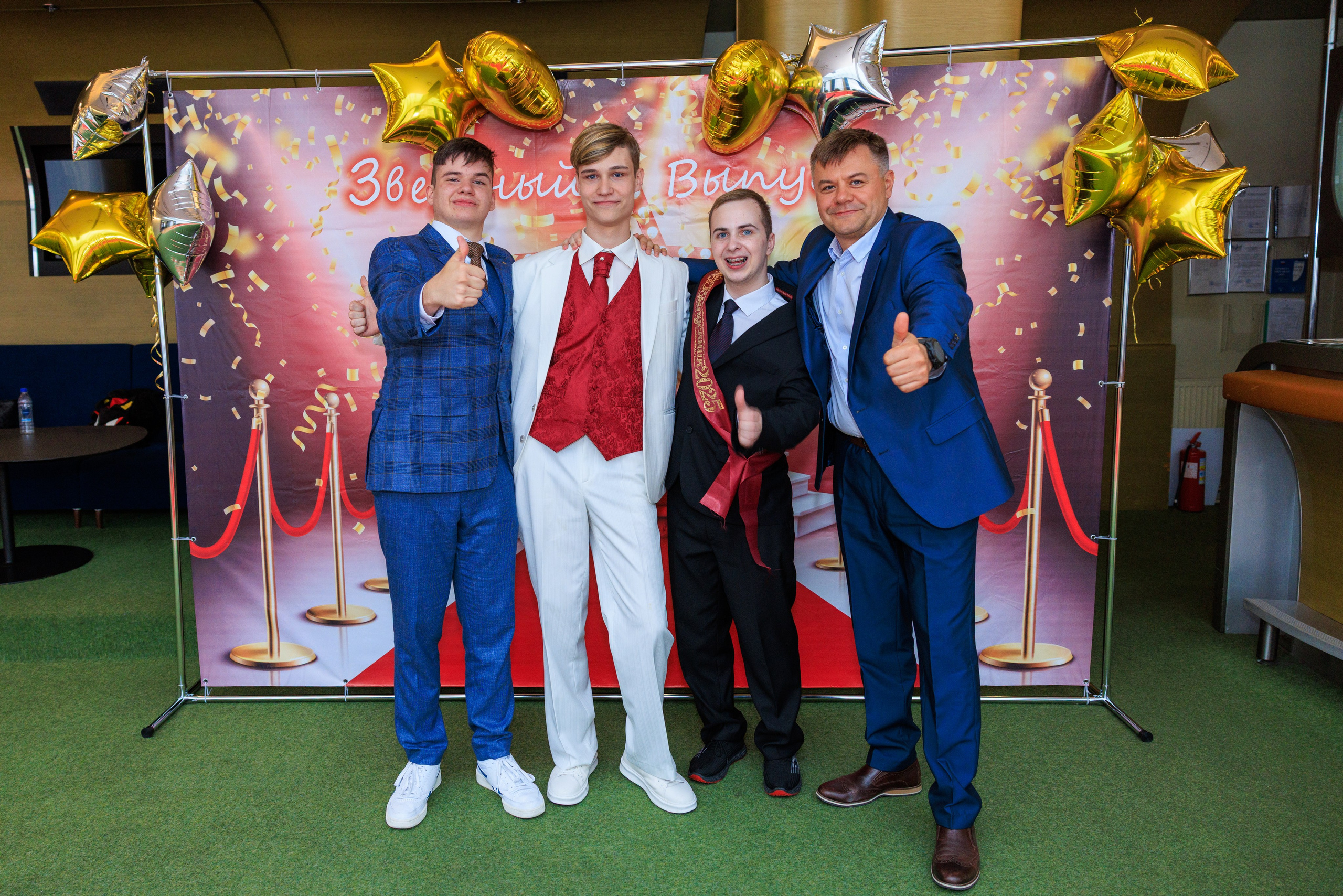 Выпускной лицея 244. Фотограф Александр Заломаев