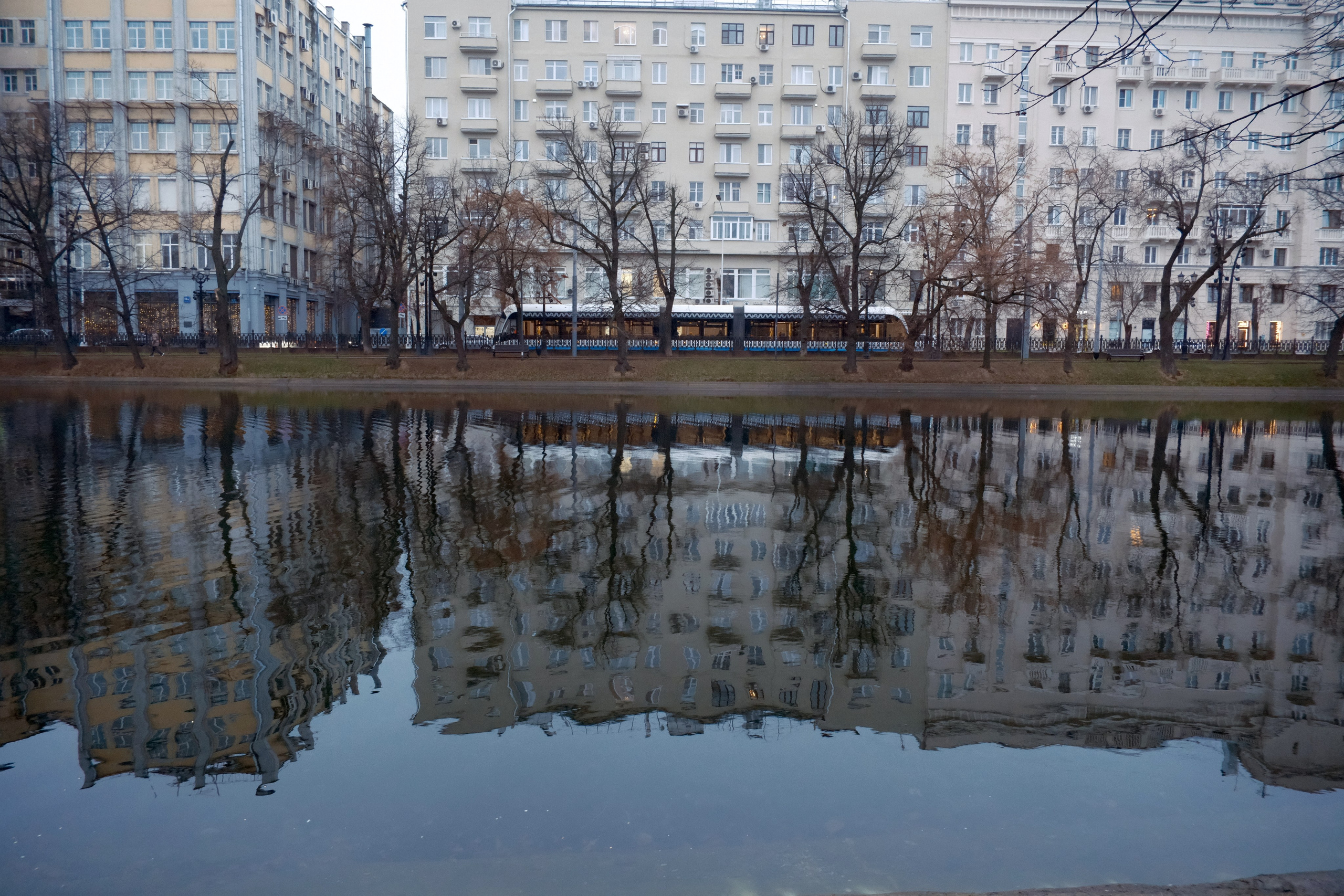 Улица, люди, жизнь…