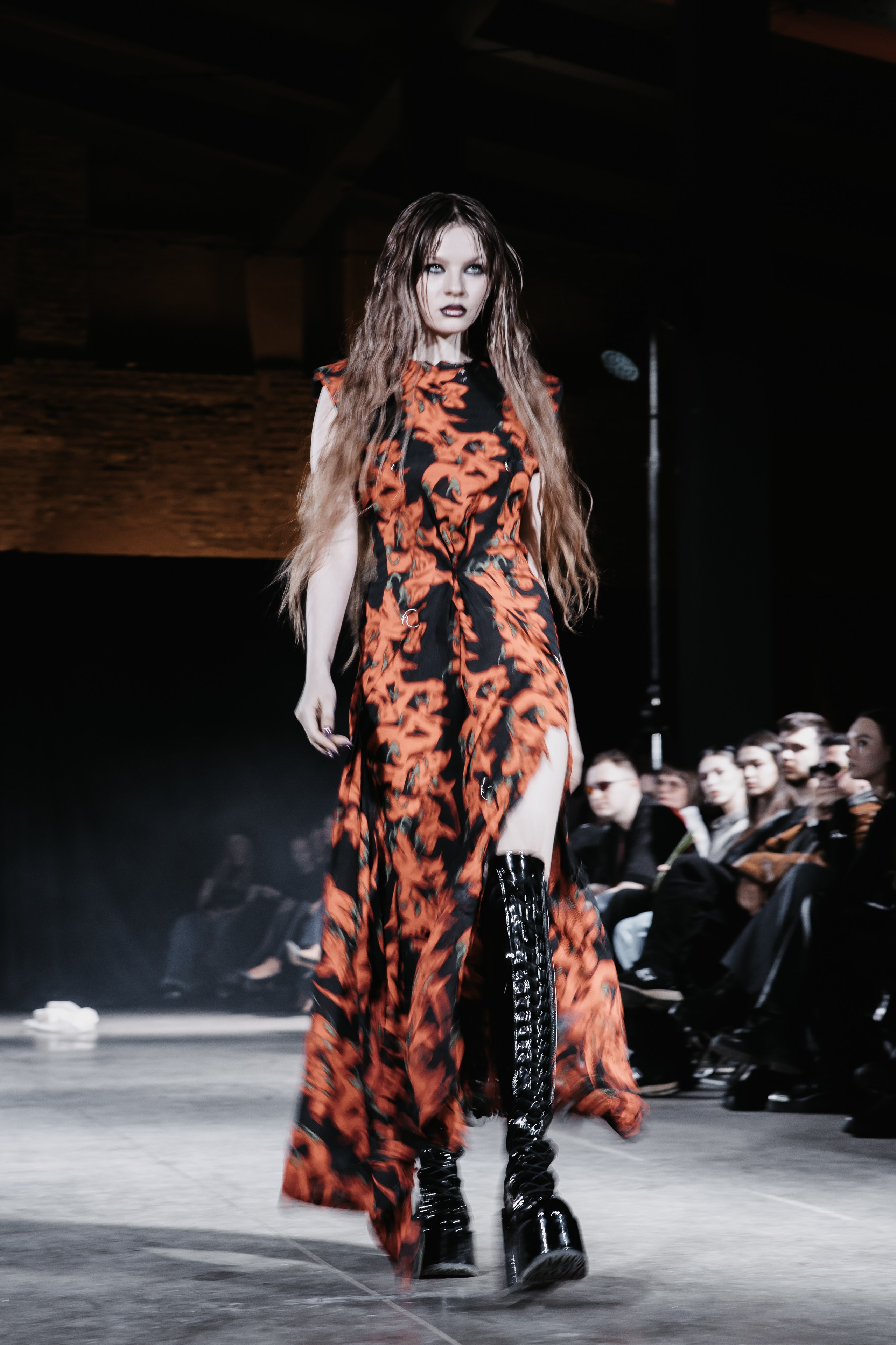 AUXI catwalk андеграунд показ-перфоманс. Фотограф в Санкт-Петербурге Вагнер Юлия