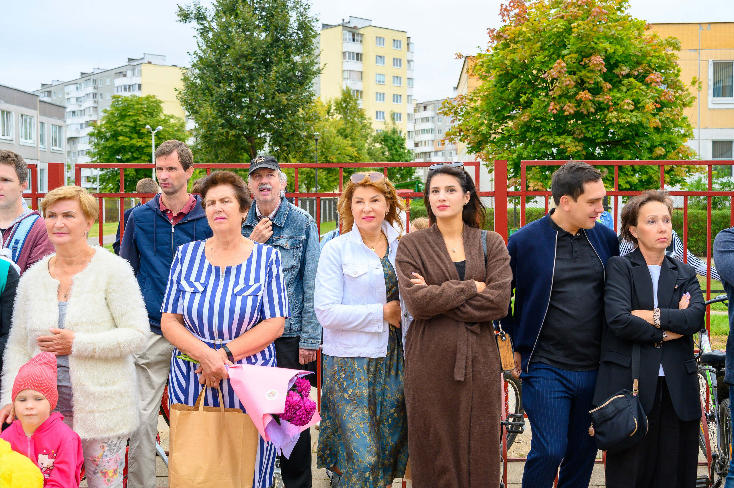 Вот звучит первый звонок, перед этим долгое приготовление к новому этапу в жизни, Яромир идет в школу. Фотоуслуги, услуги фотографа, фотографирование важных событий