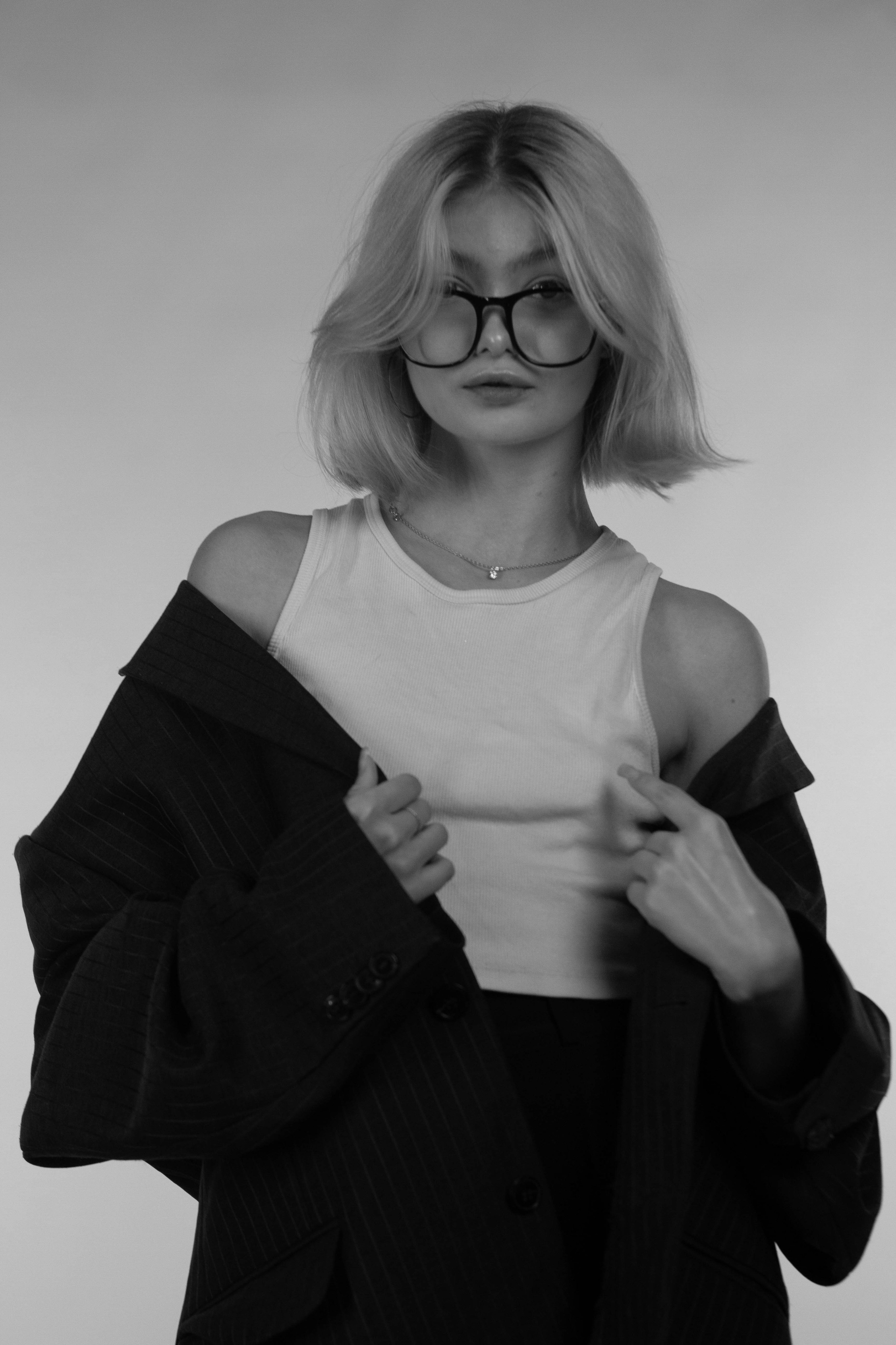 Лина фотостудия чб. Креативный фотограф Нижний Новгород Никита Корольков