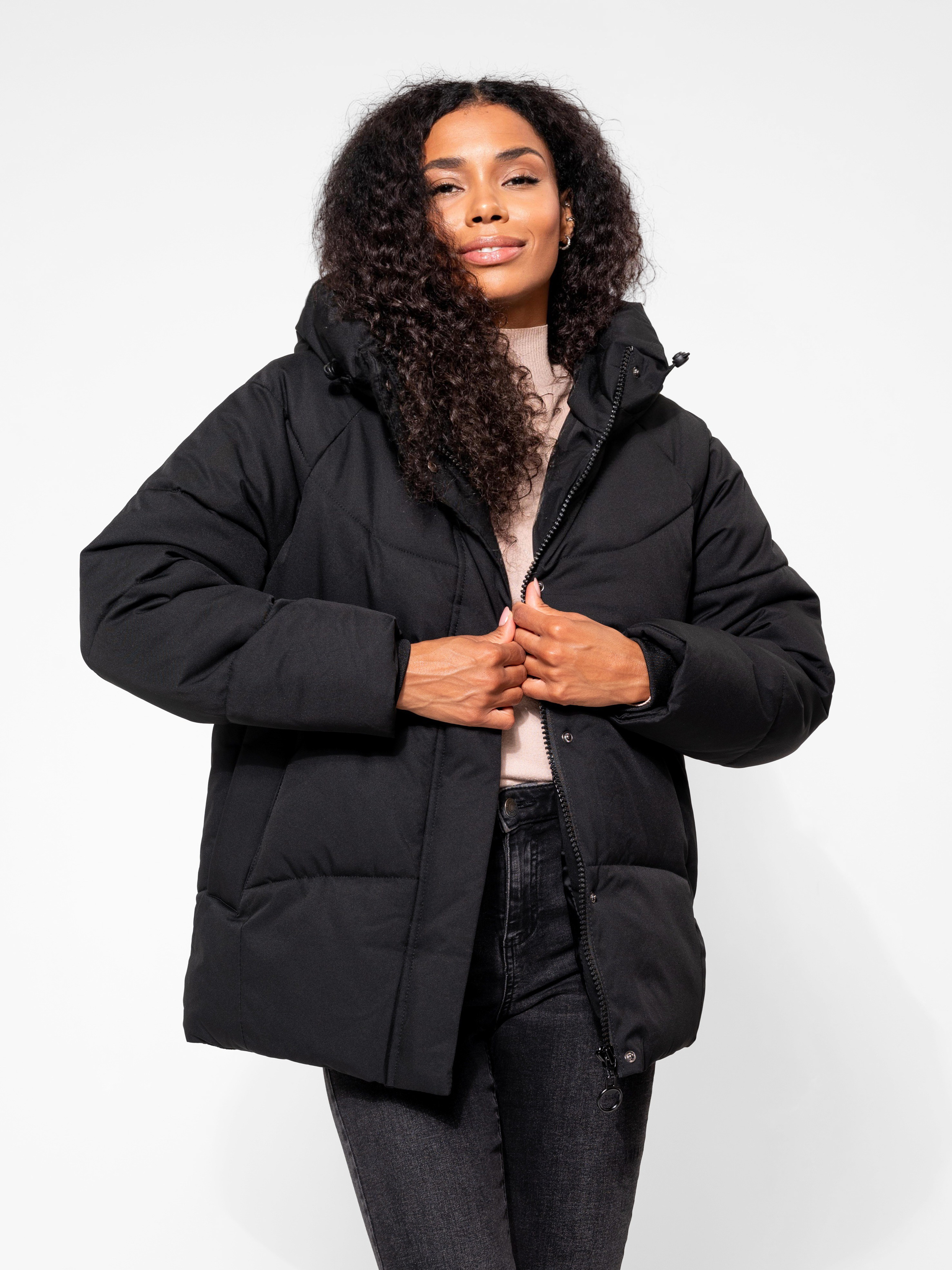 Джина. ТМ Продакшн — Съемка для маркетплейсов в Москве