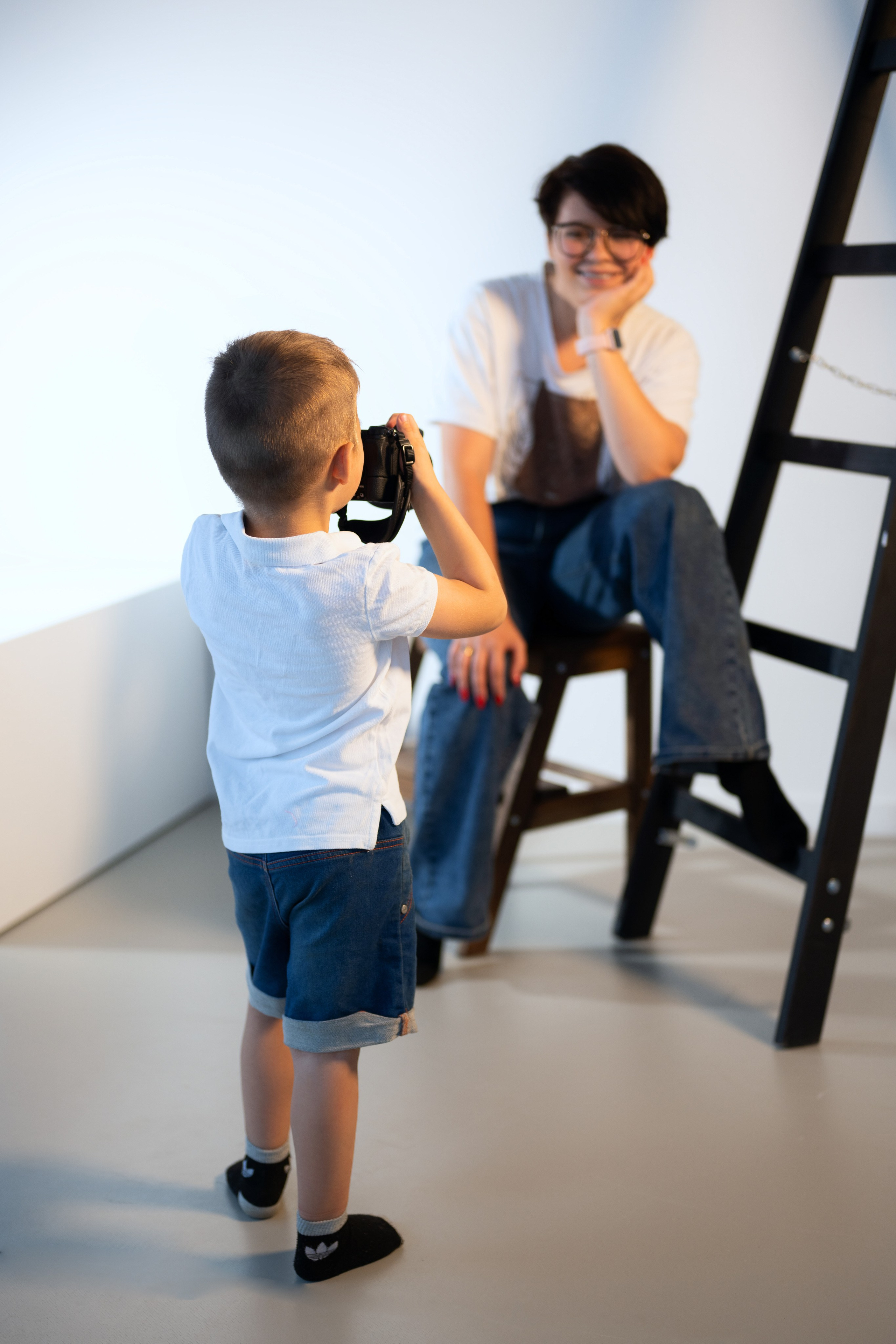 Семейная съёмка мамы с сыном