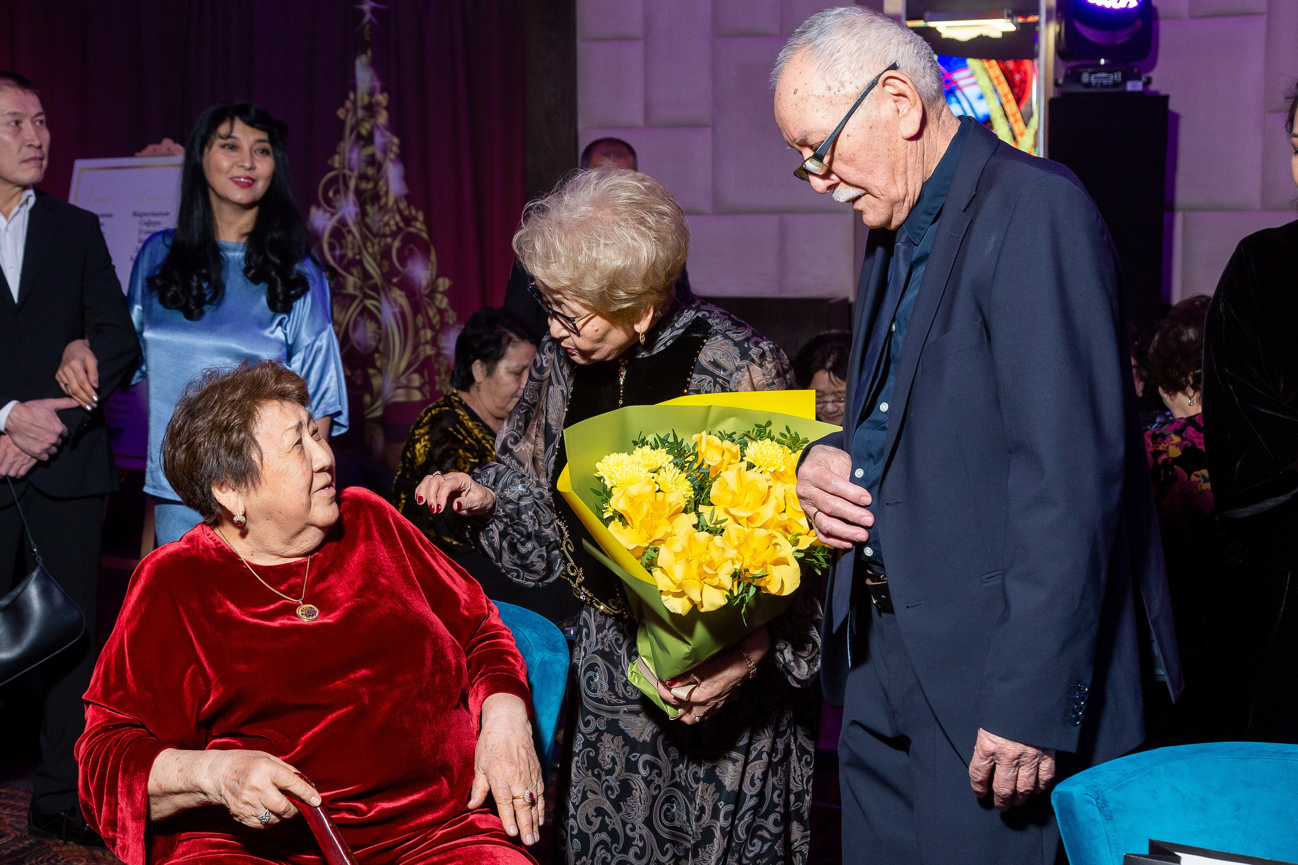 Айша Юбилей 80 лет. Свадебный фотограф в Алматы Айгерим Верба