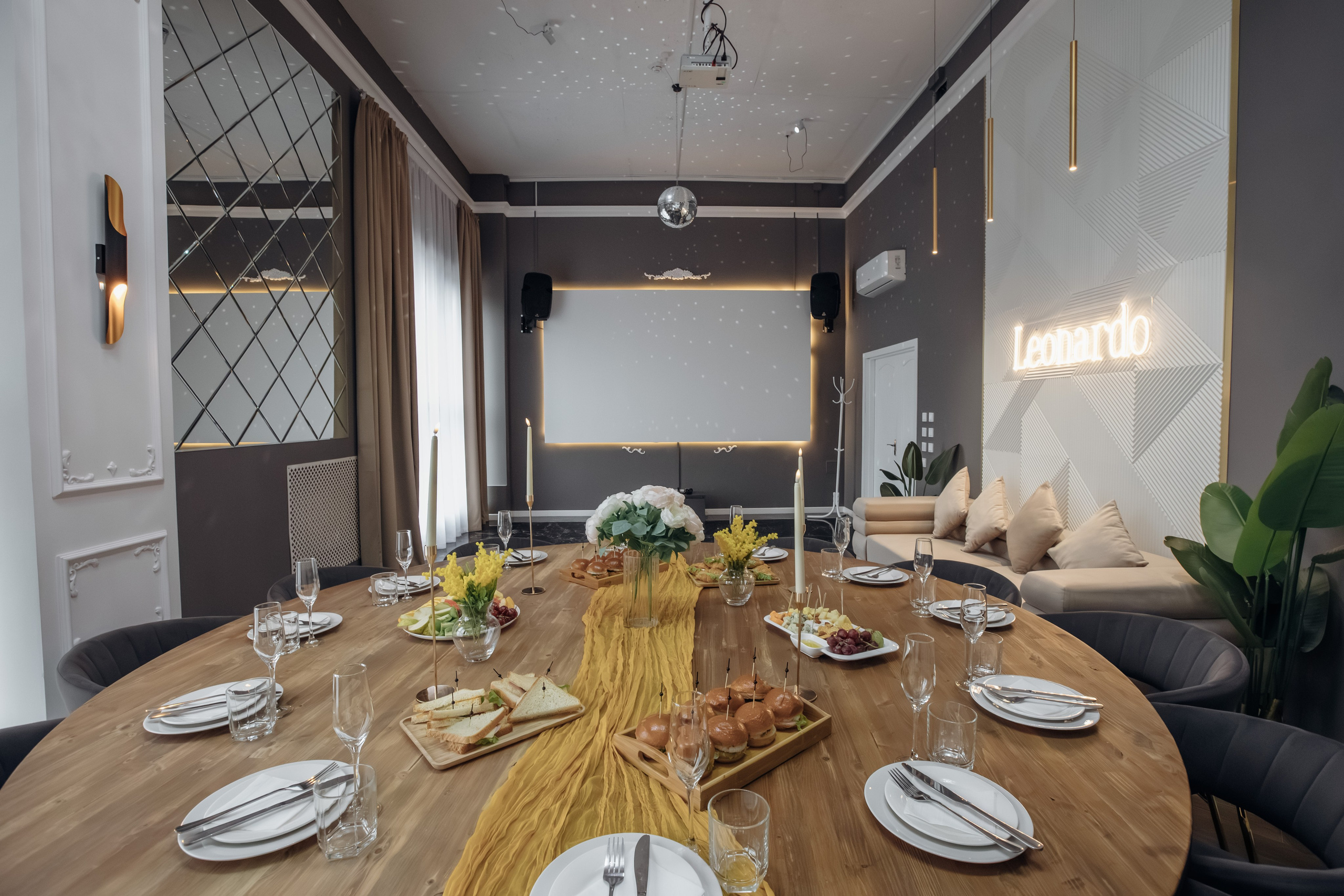 Леонардо. Аренда лофта в СПб для мероприятий