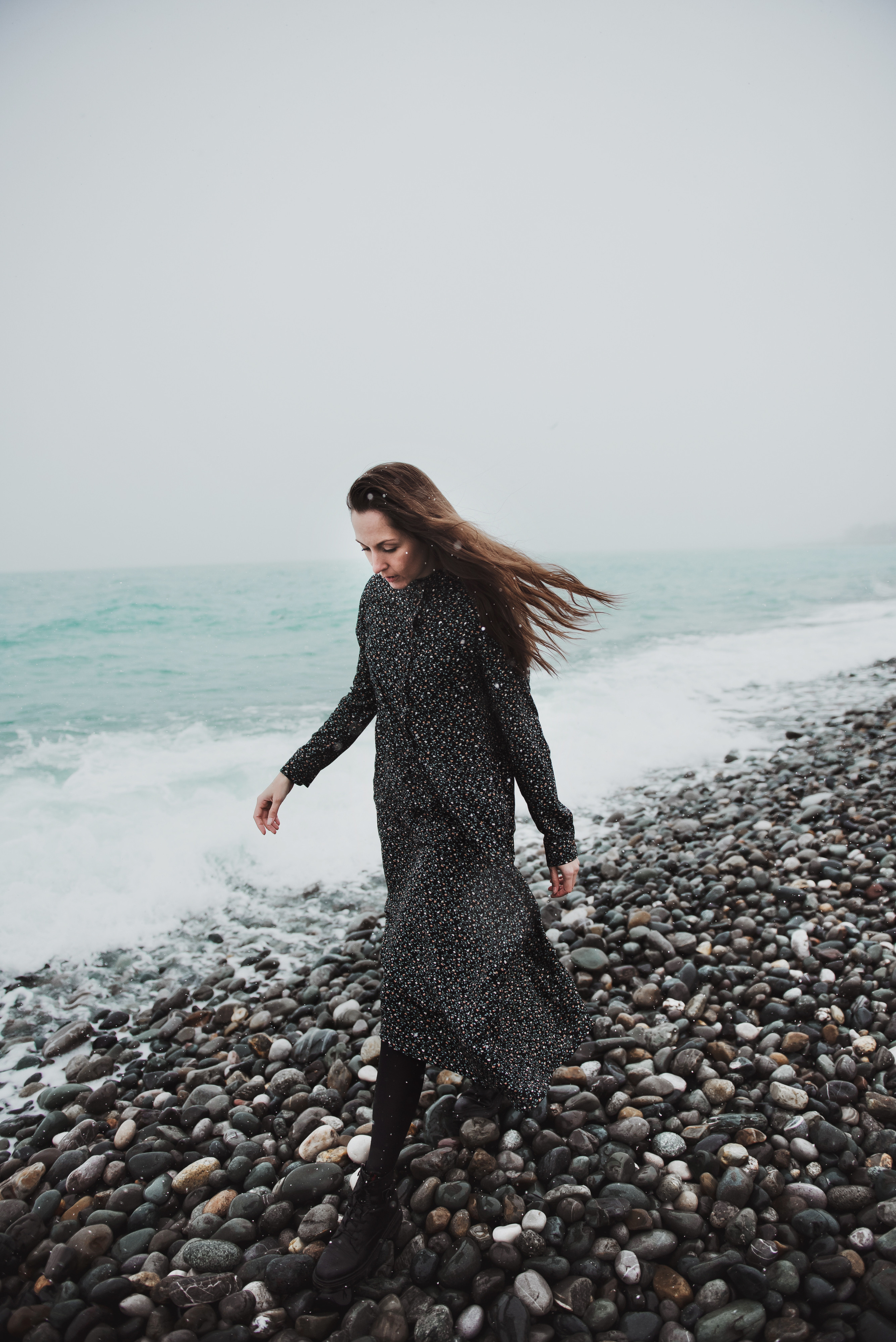 Лена и море. Сочи. Март. Свадебный и семейный фотограф в Воронеже Алёна Пшеничная