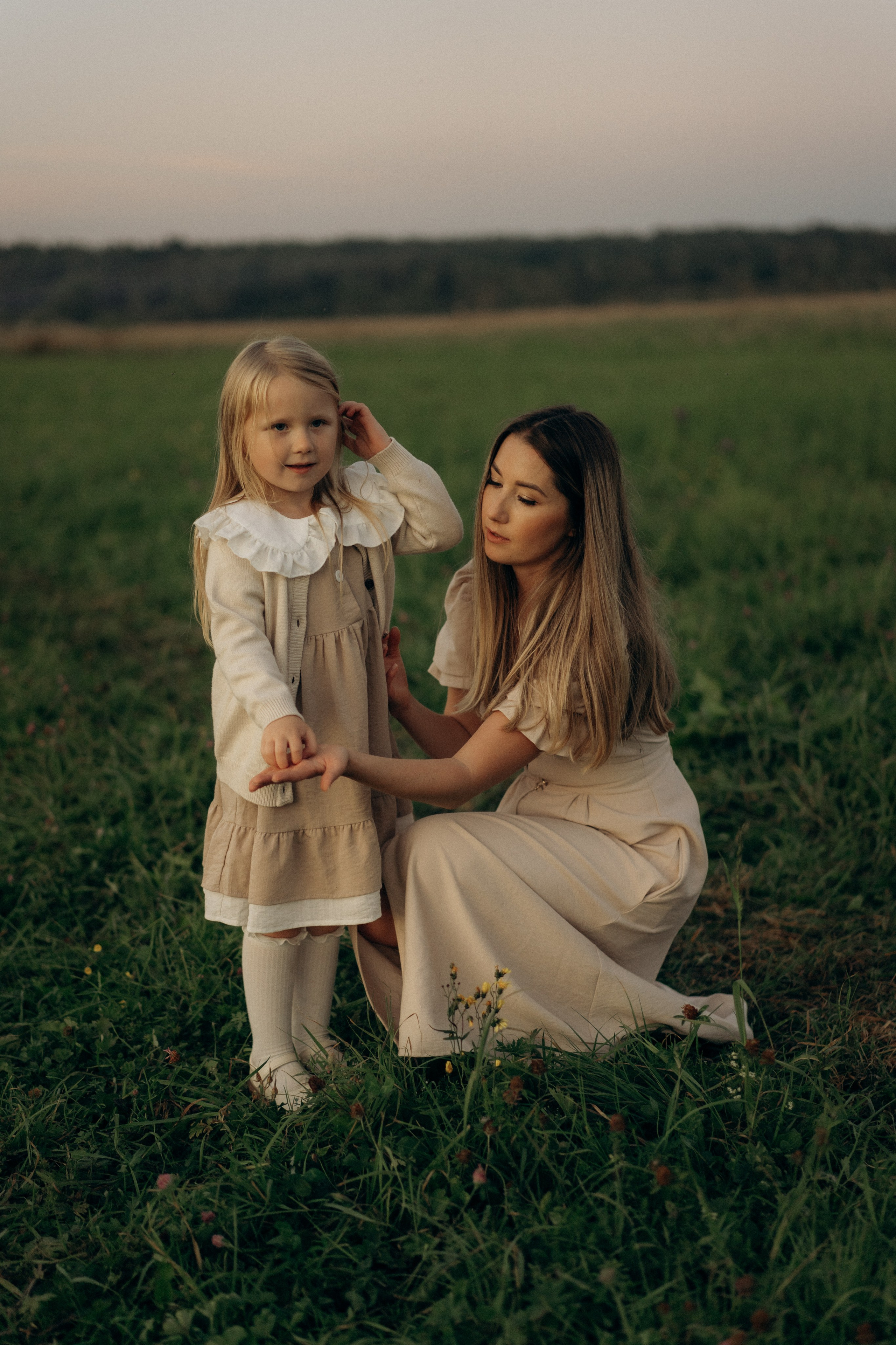 Летний вечер в поле. Семейный lifestyle фотограф в Москве Рената Рафикова