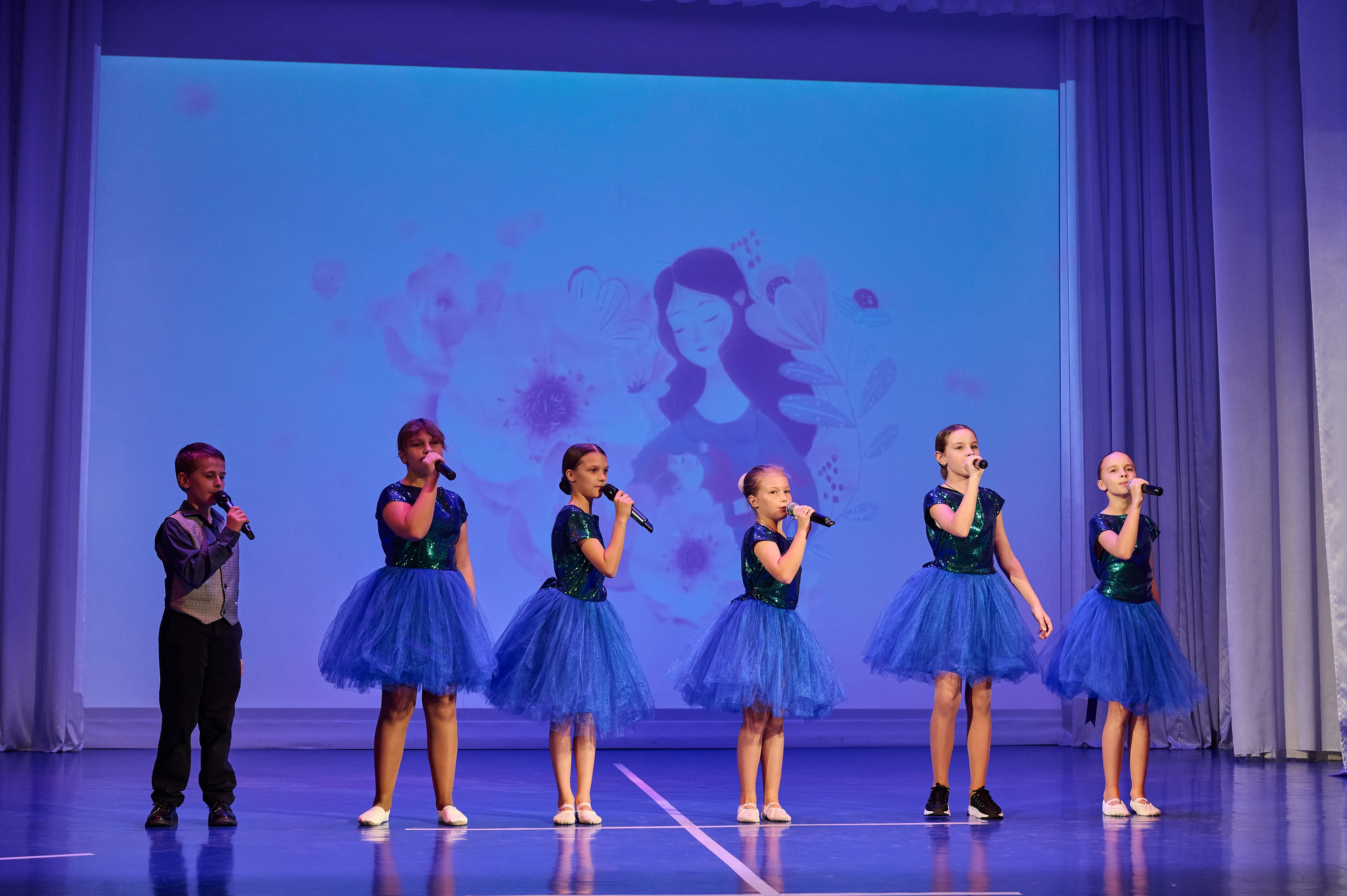 День матери Марьина Роща. Жизнь курорта Кабардинка в фотографиях