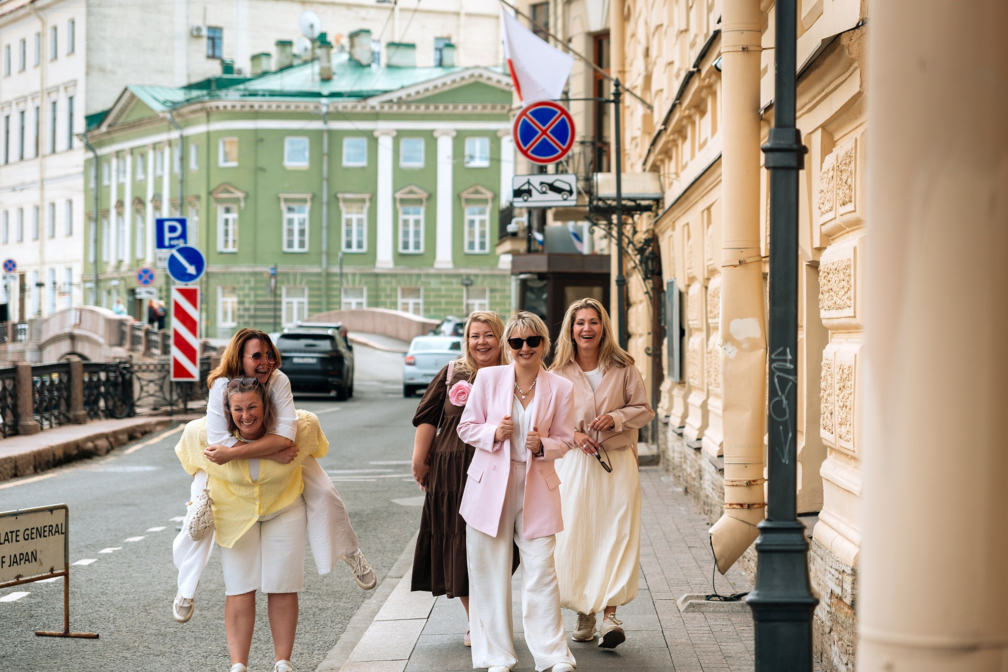 Прогулка по Питеру. Июнь 26. Репортажный фотограф в Санкт-Петербурге Анастасия Клёпова