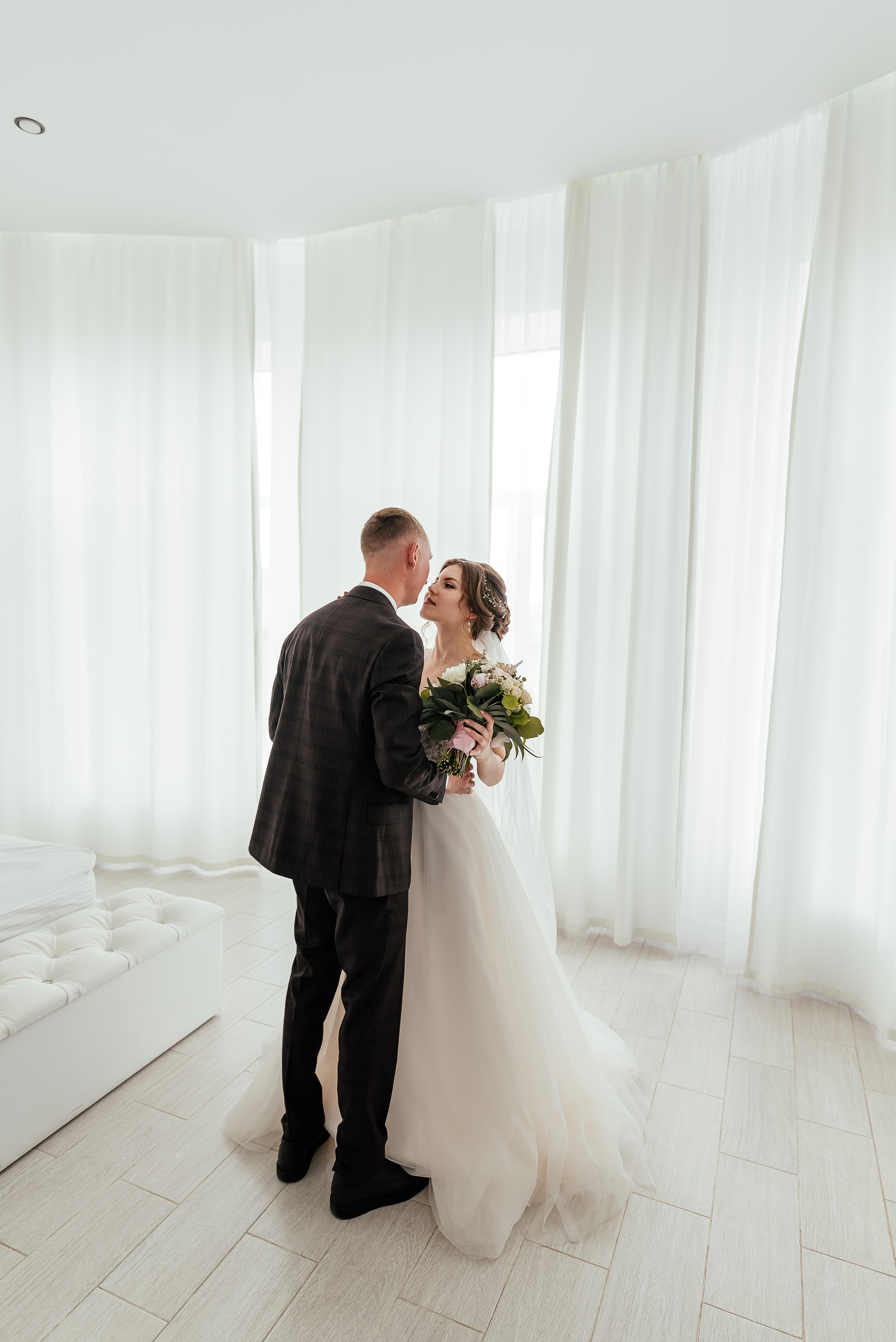 Андрей и Юлия. Свадебный фотограф в Ростове Александра Груздева