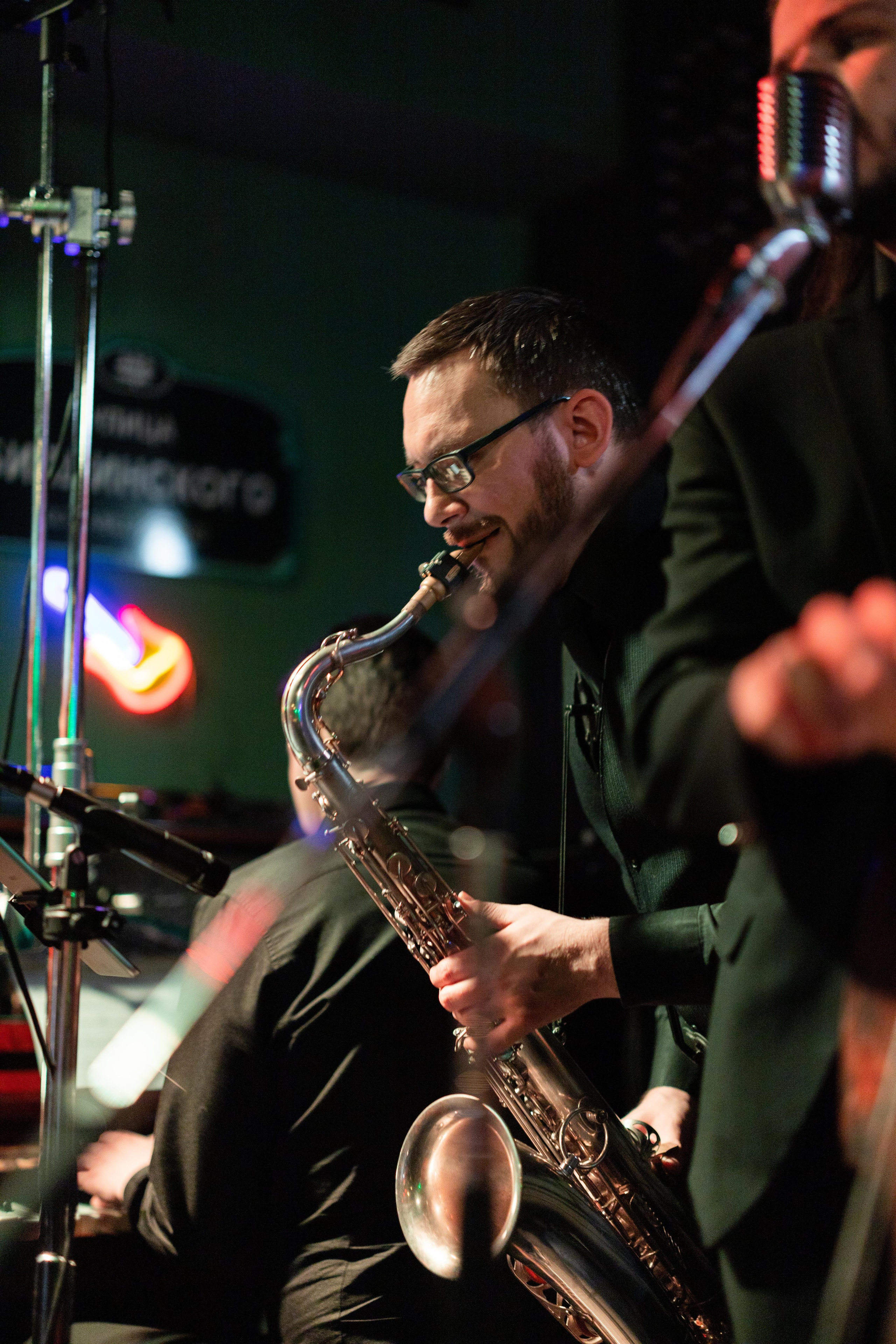 Film backstage. VICTORIA SHU