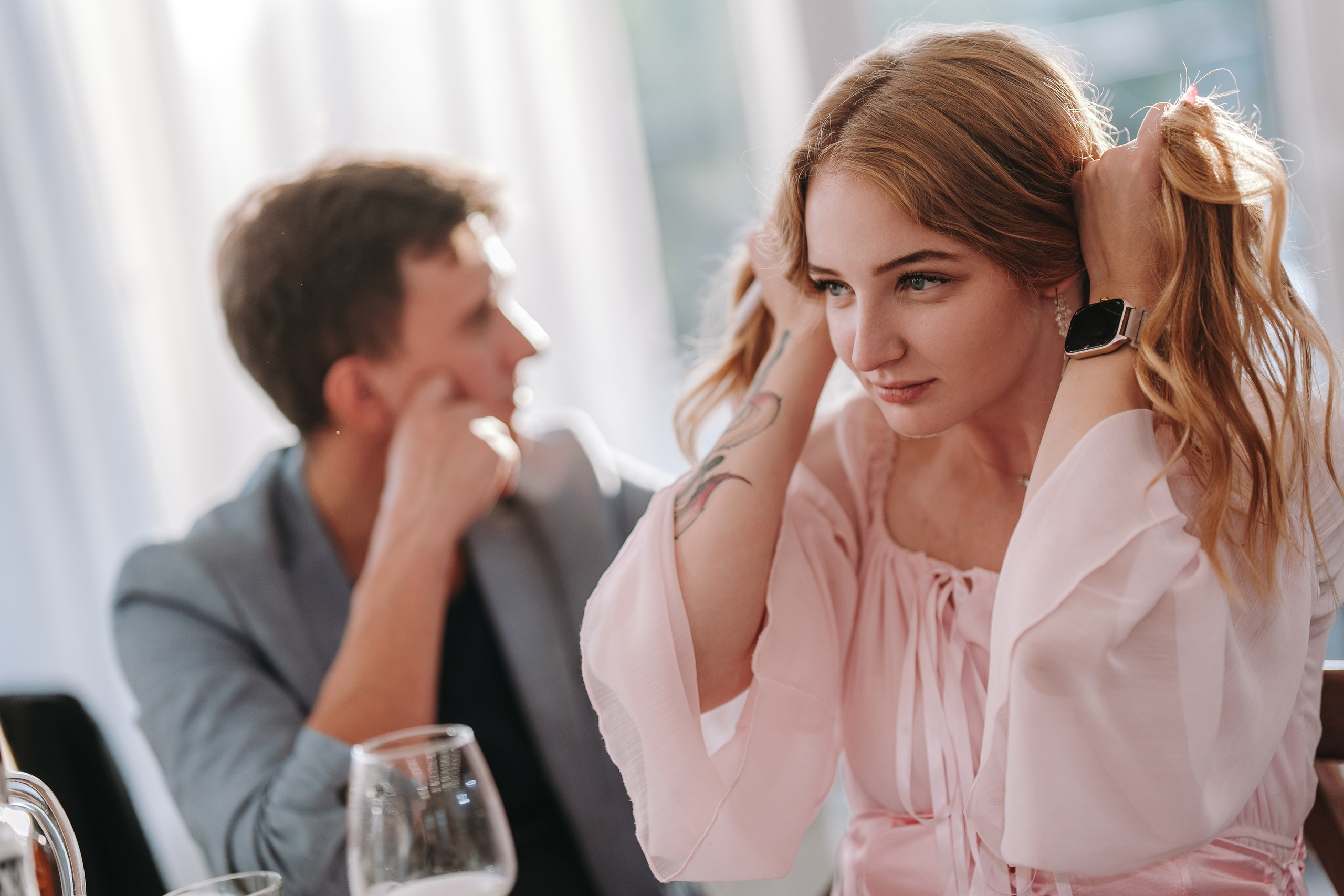 БАНКЕТНЫЙ ЗАЛ ТОРТУГА, ВЕДУЩИЙ АНДРЕЙ ОГНЕВ