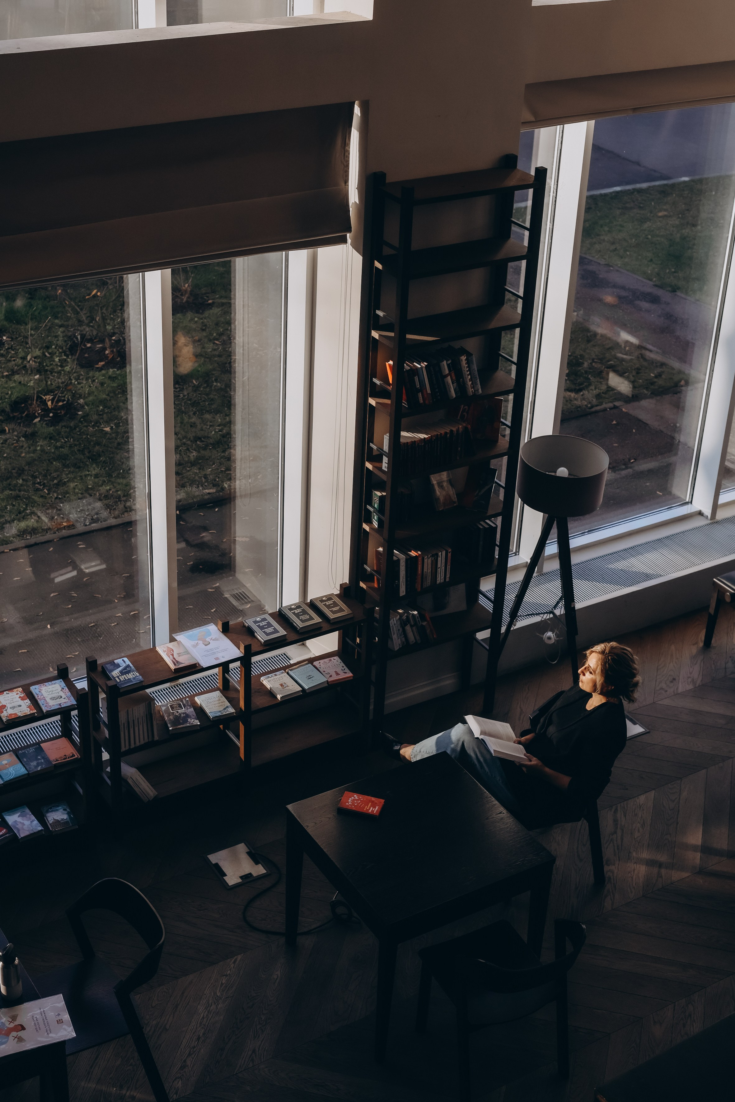 Яна и библиотека (репортажный портрет). Портретный и репортажный фотограф в Москве, Ольга Ларема